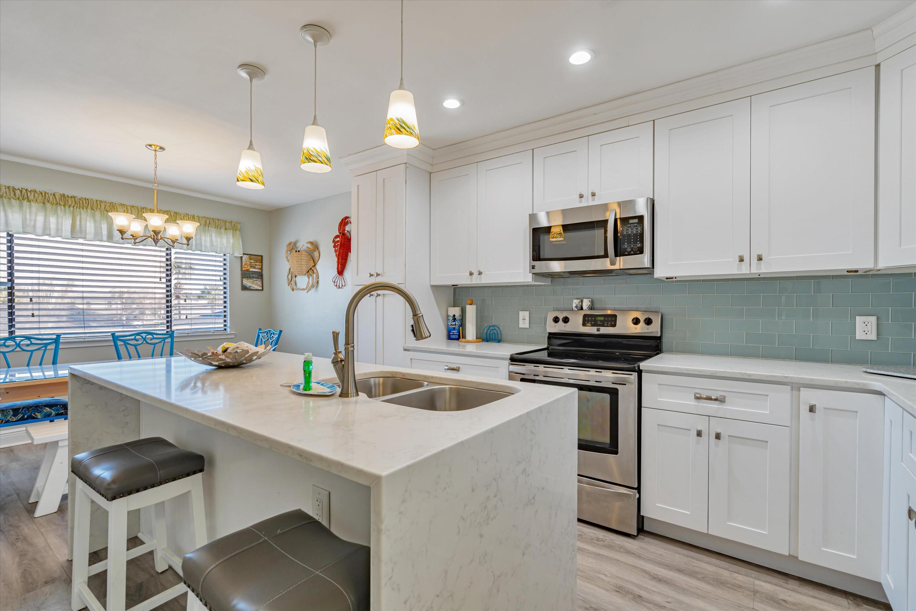 BLUE SURF T/H - Residential