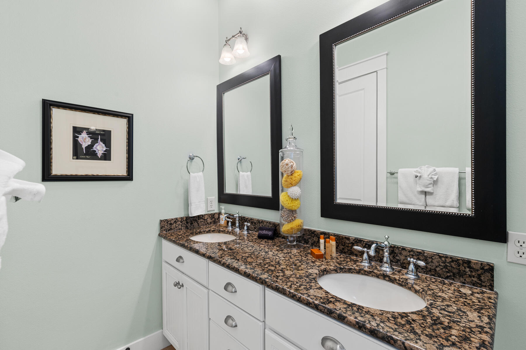 BUNGALOS AT SANDESTIN - Residential