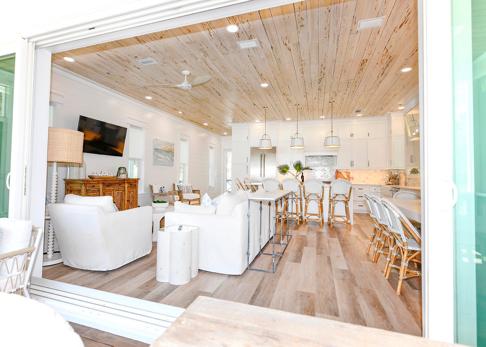 EASTERN LAKE S/D - Residential
