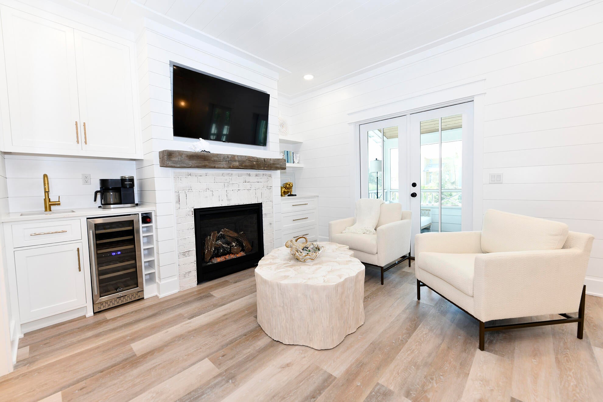EASTERN LAKE S/D - Residential