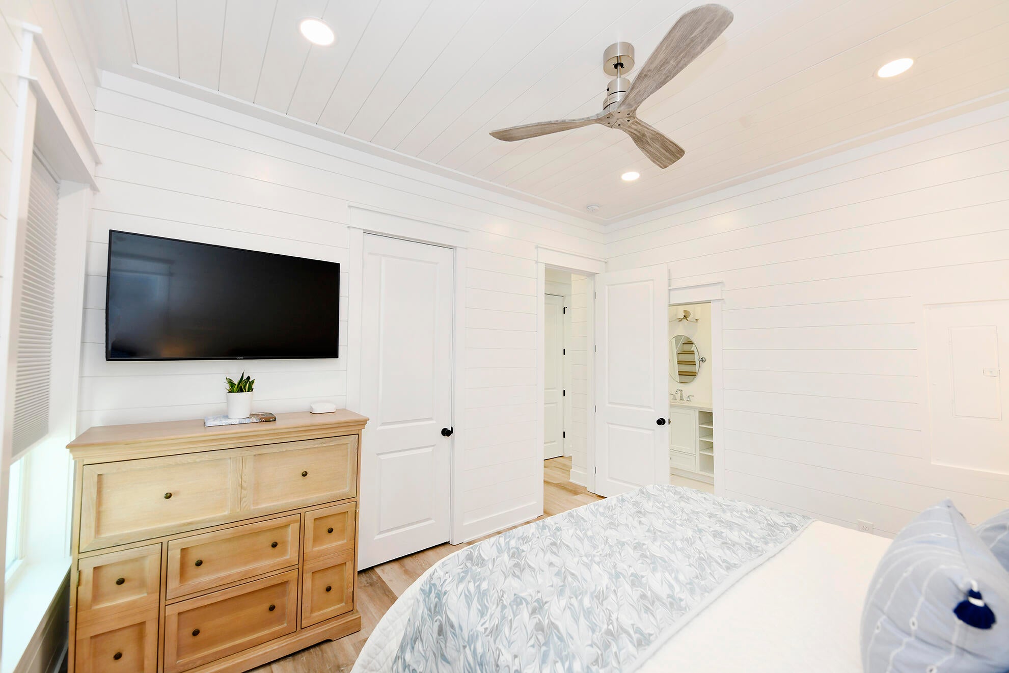 EASTERN LAKE S/D - Residential