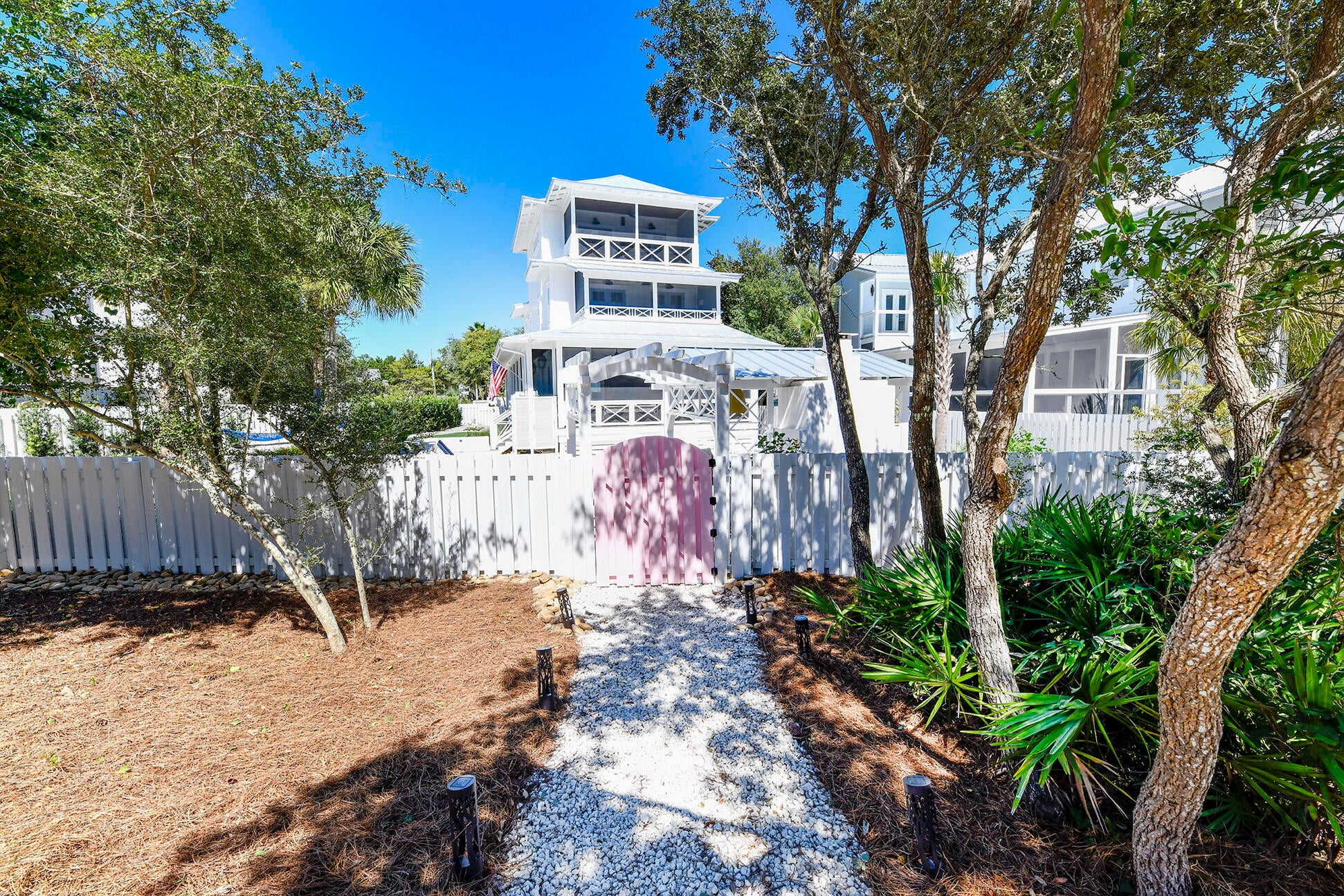 EASTERN LAKE S/D - Residential