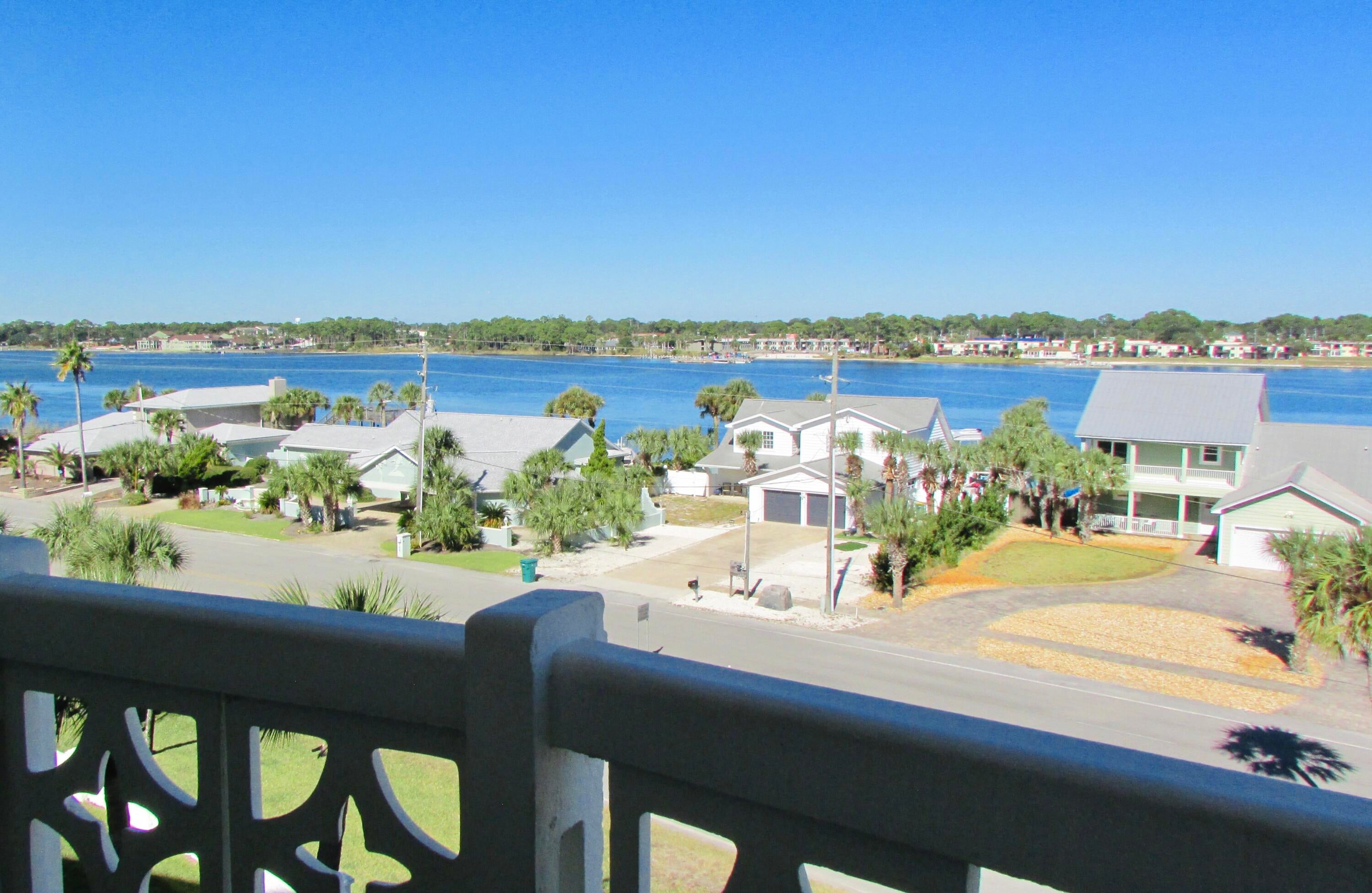 EL MATADOR CONDO - Residential