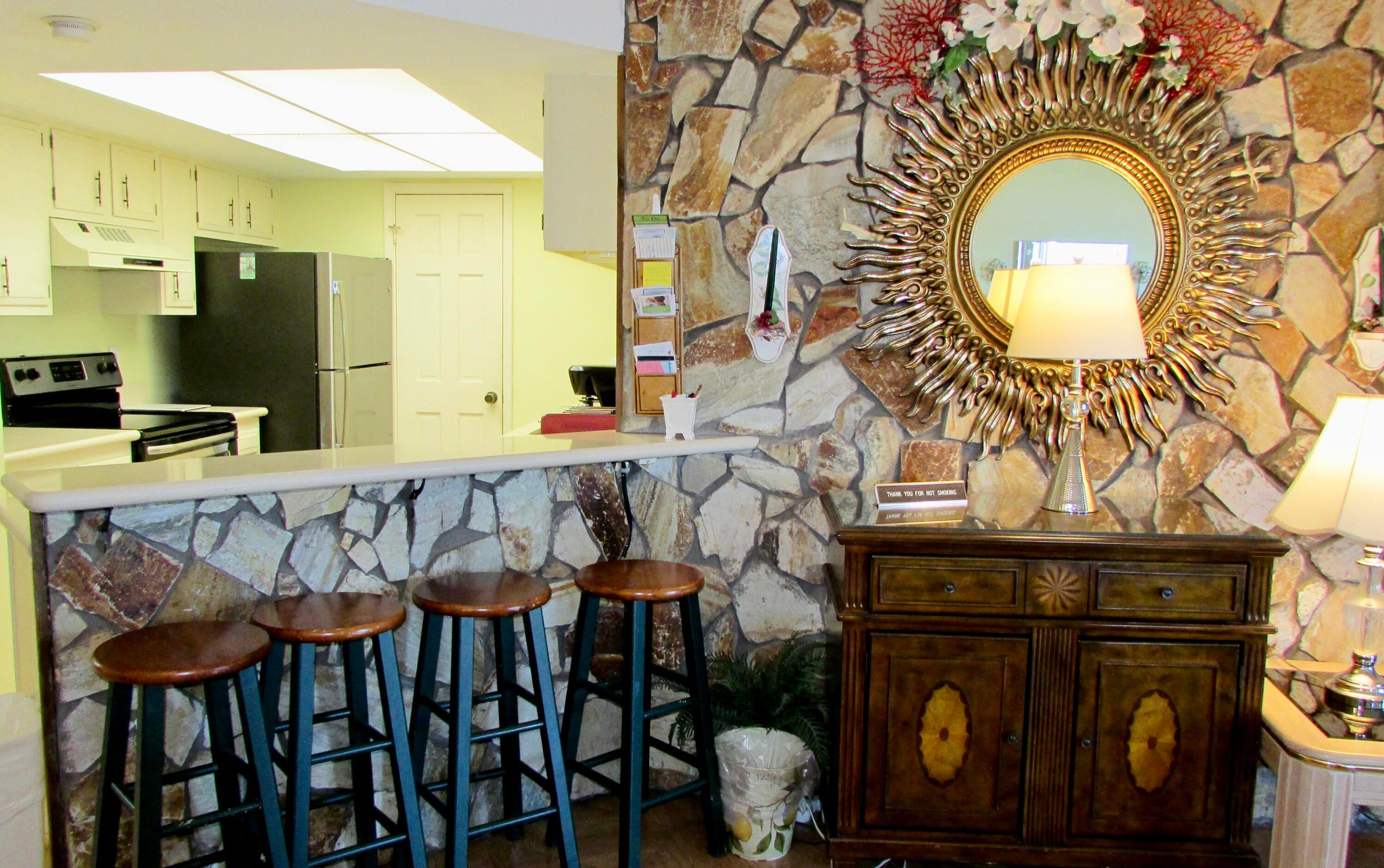 EL MATADOR CONDO - Residential