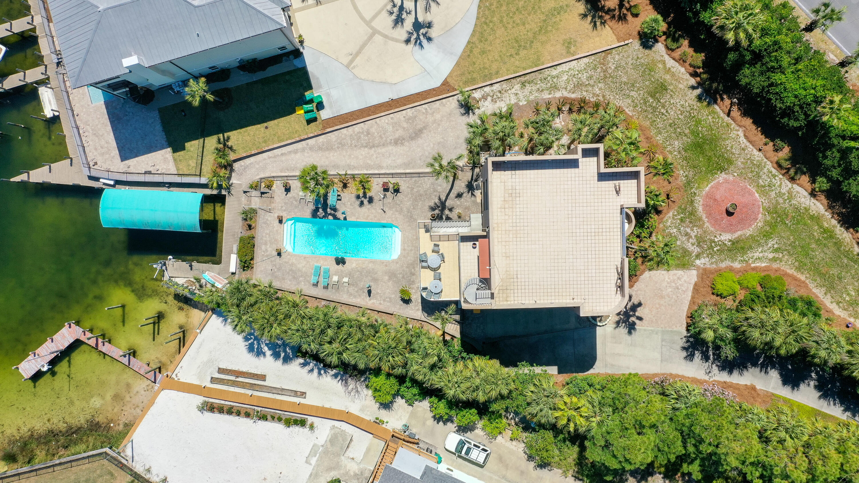 HOLIDAY ISLE - Residential