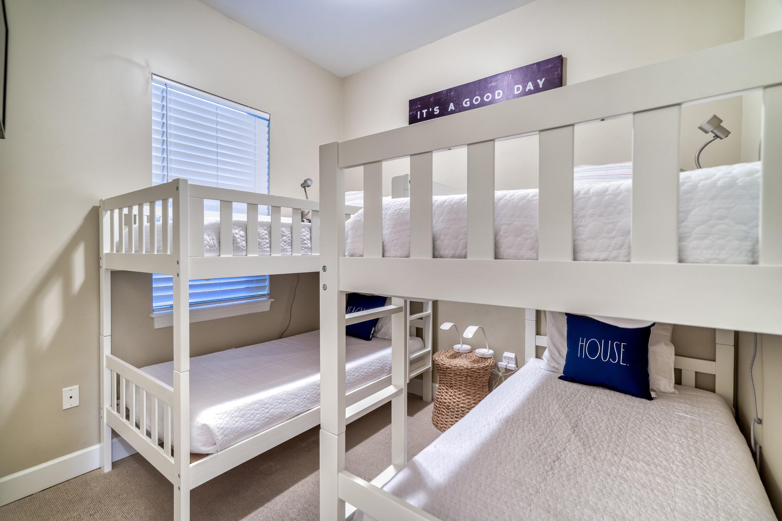 SEAGROVE HIGHLANDS - Residential