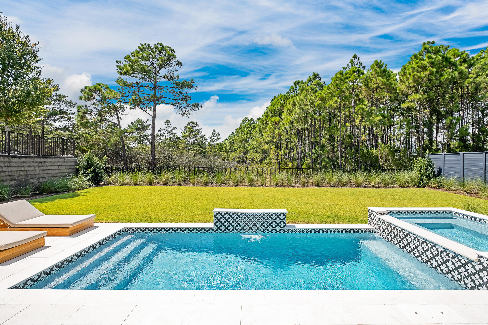 BEACH HIGHLAND - Residential