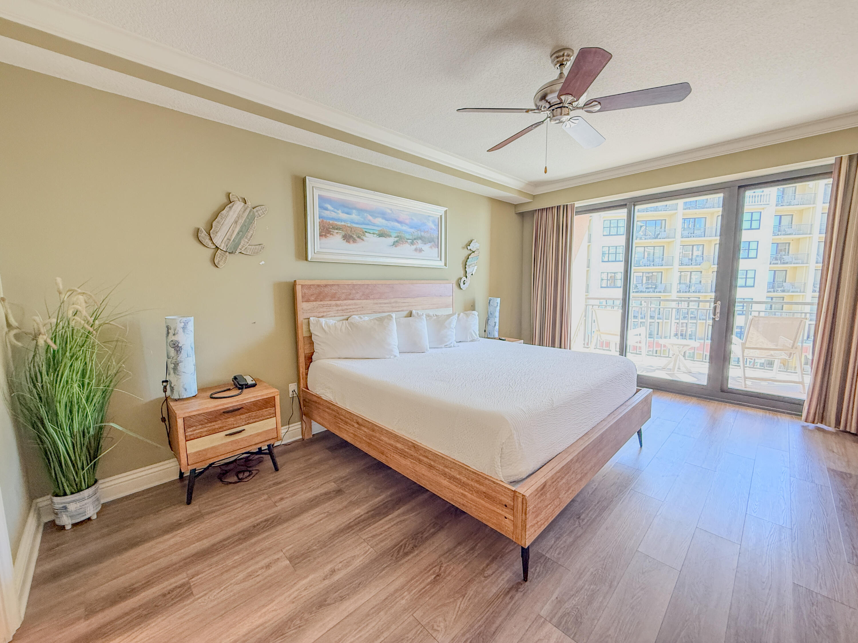 EMERALD GRANDE - Residential