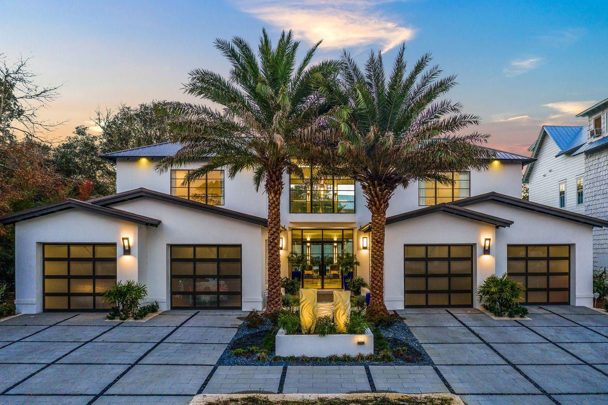 SEAGROVE VILLAGE 6TH ADD - Residential