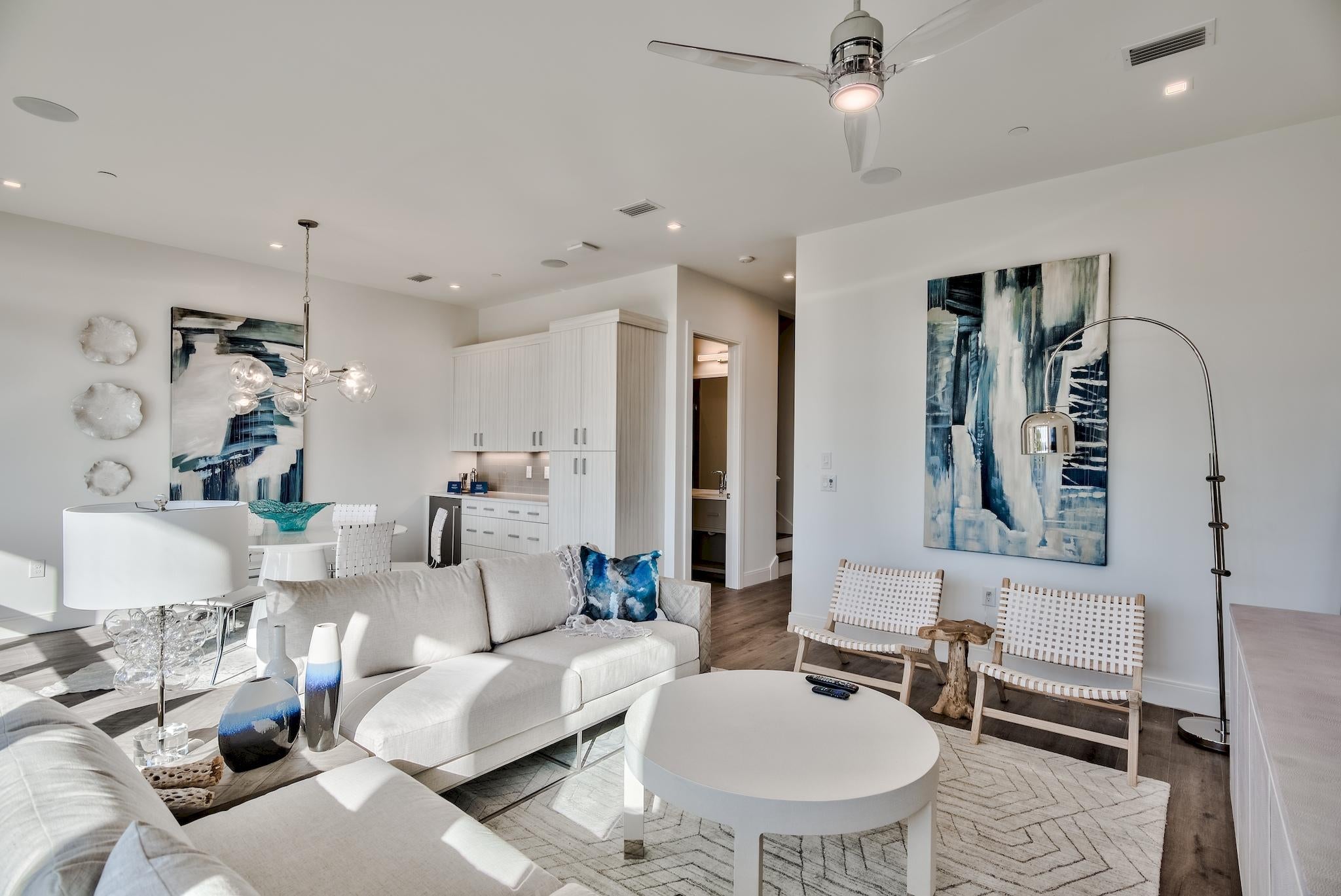 CREST DEVELOPMENT - Residential