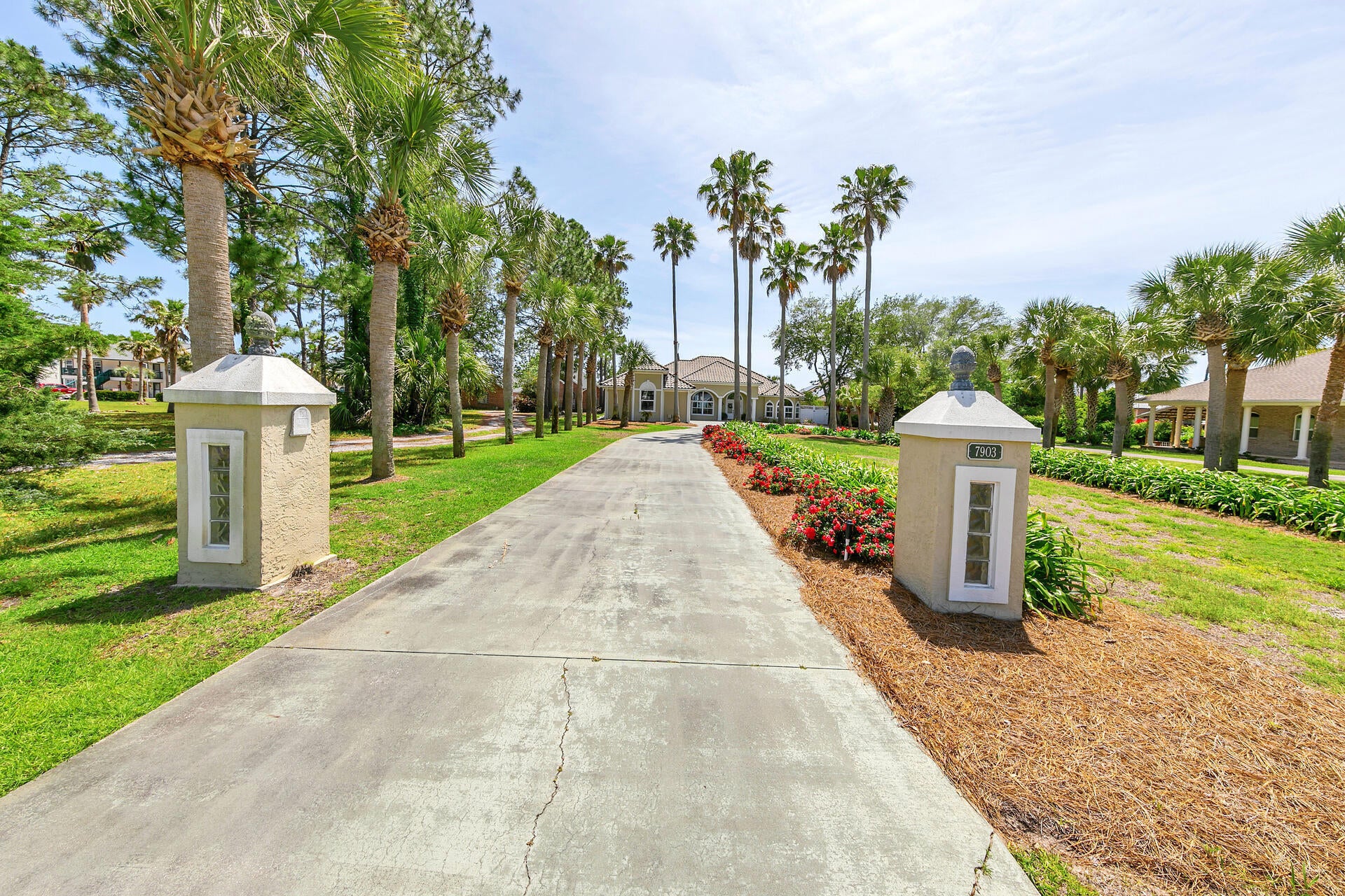 NO RECORDED SUBDIVISION - Residential