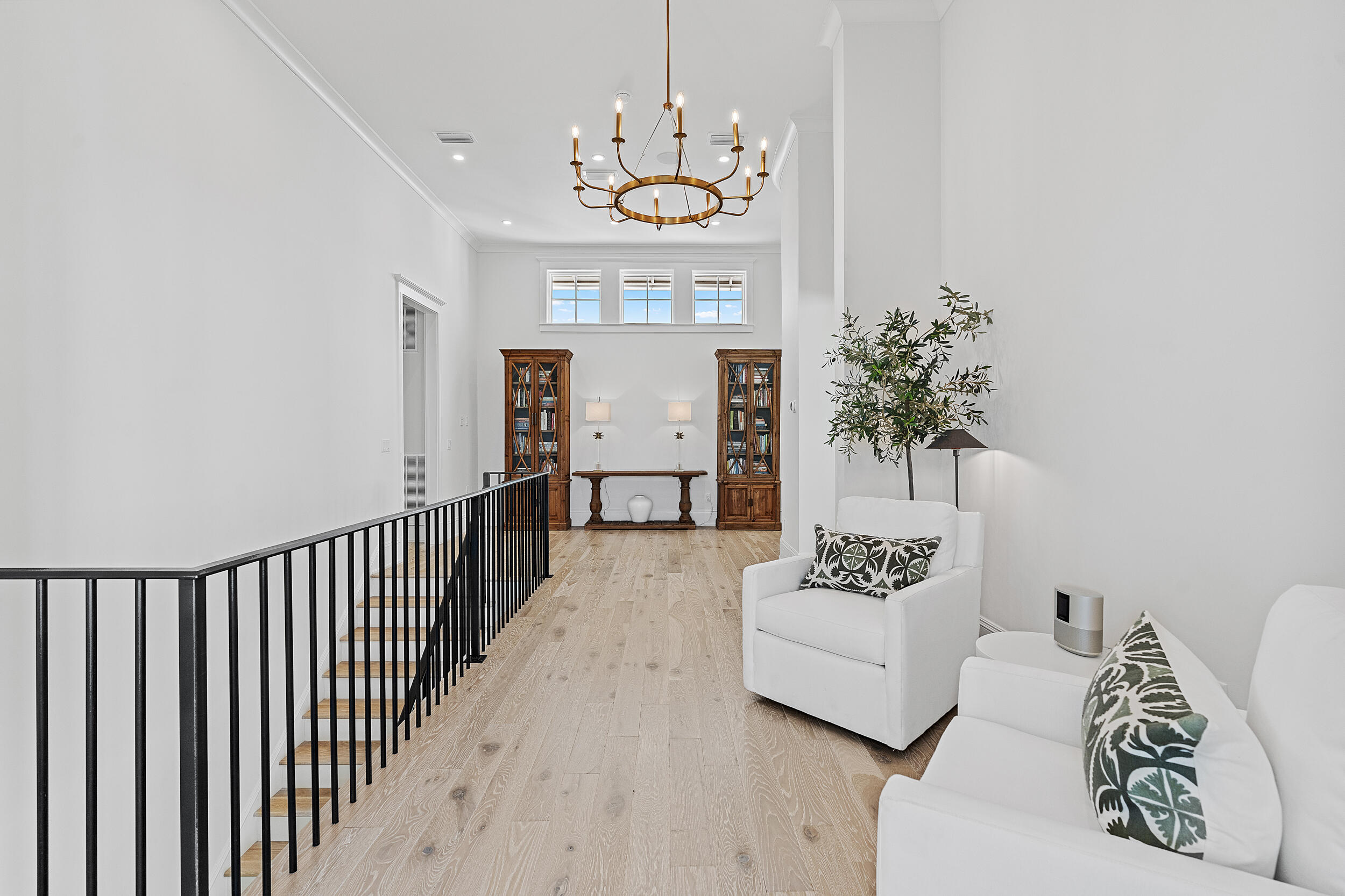 CHURCHILL OAKS - Residential