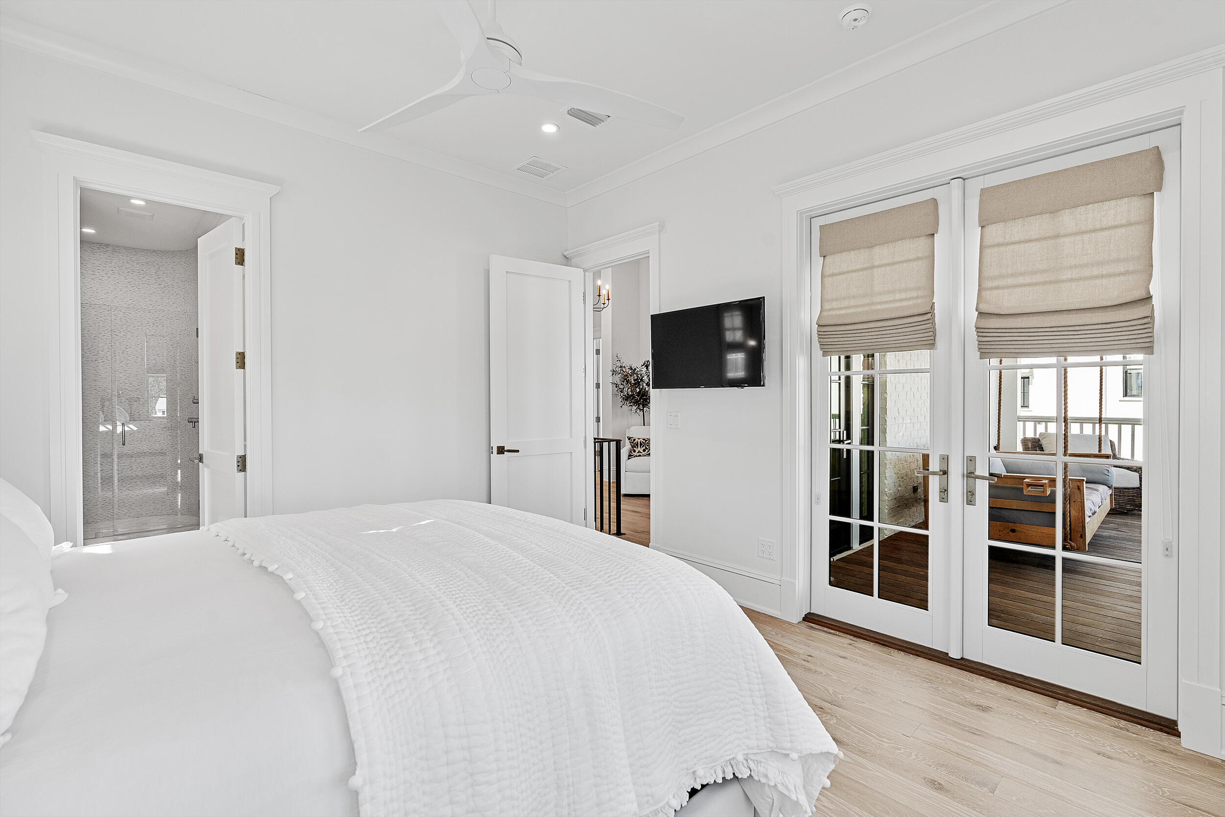 CHURCHILL OAKS - Residential