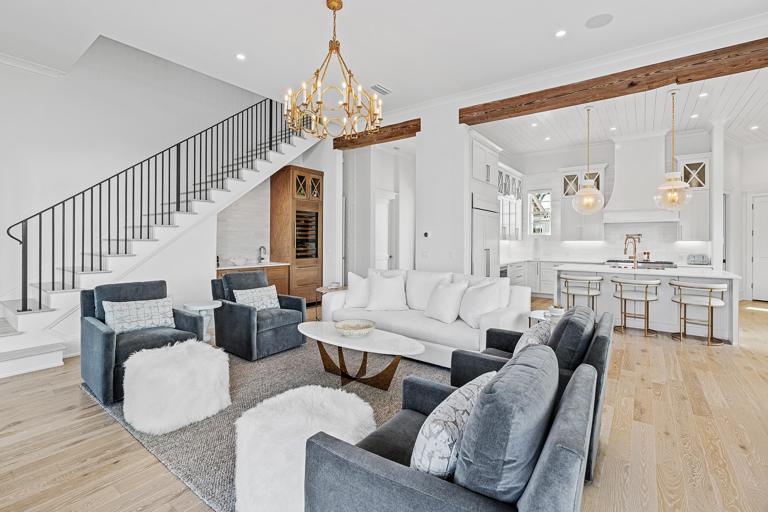 CHURCHILL OAKS - Residential