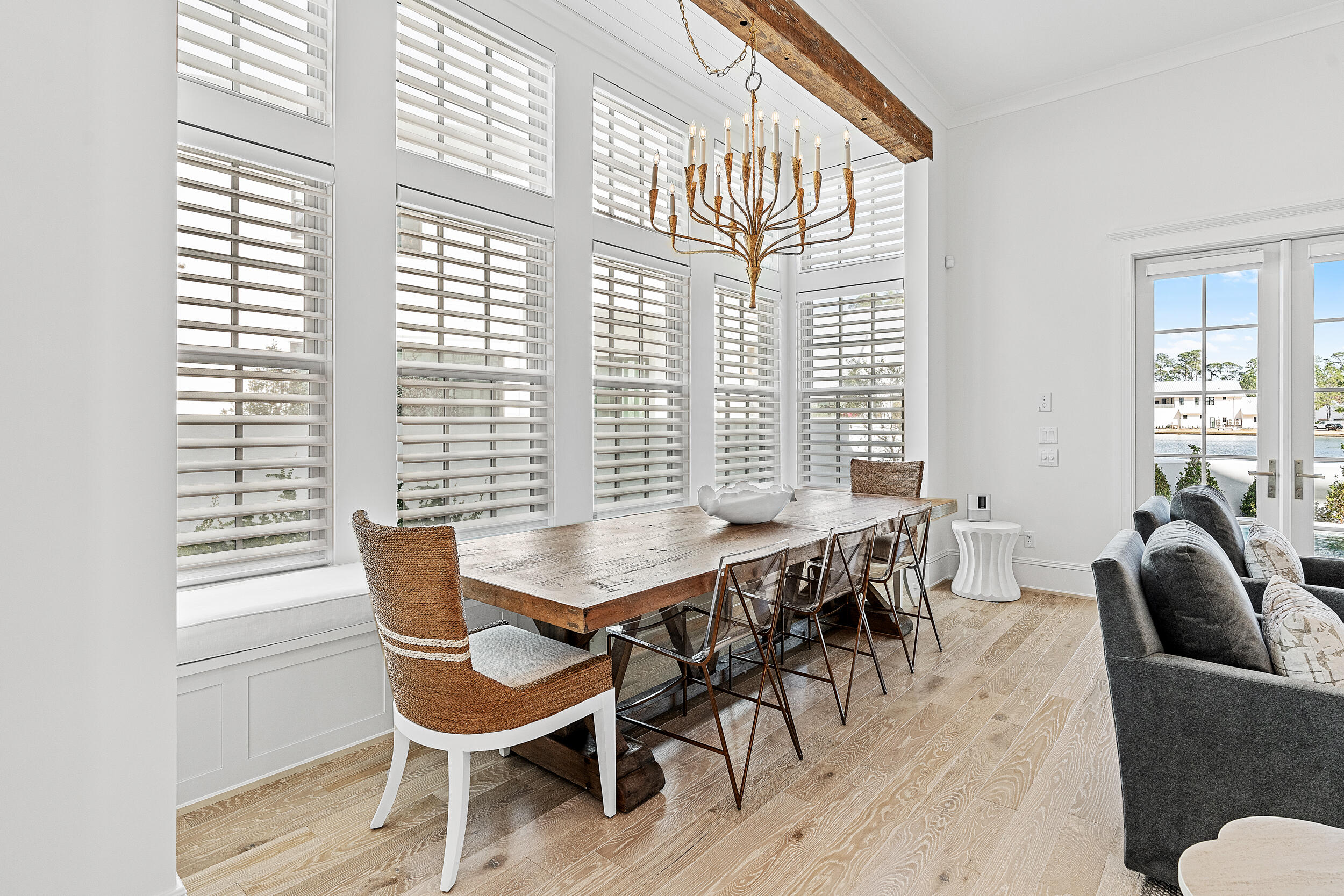 CHURCHILL OAKS - Residential