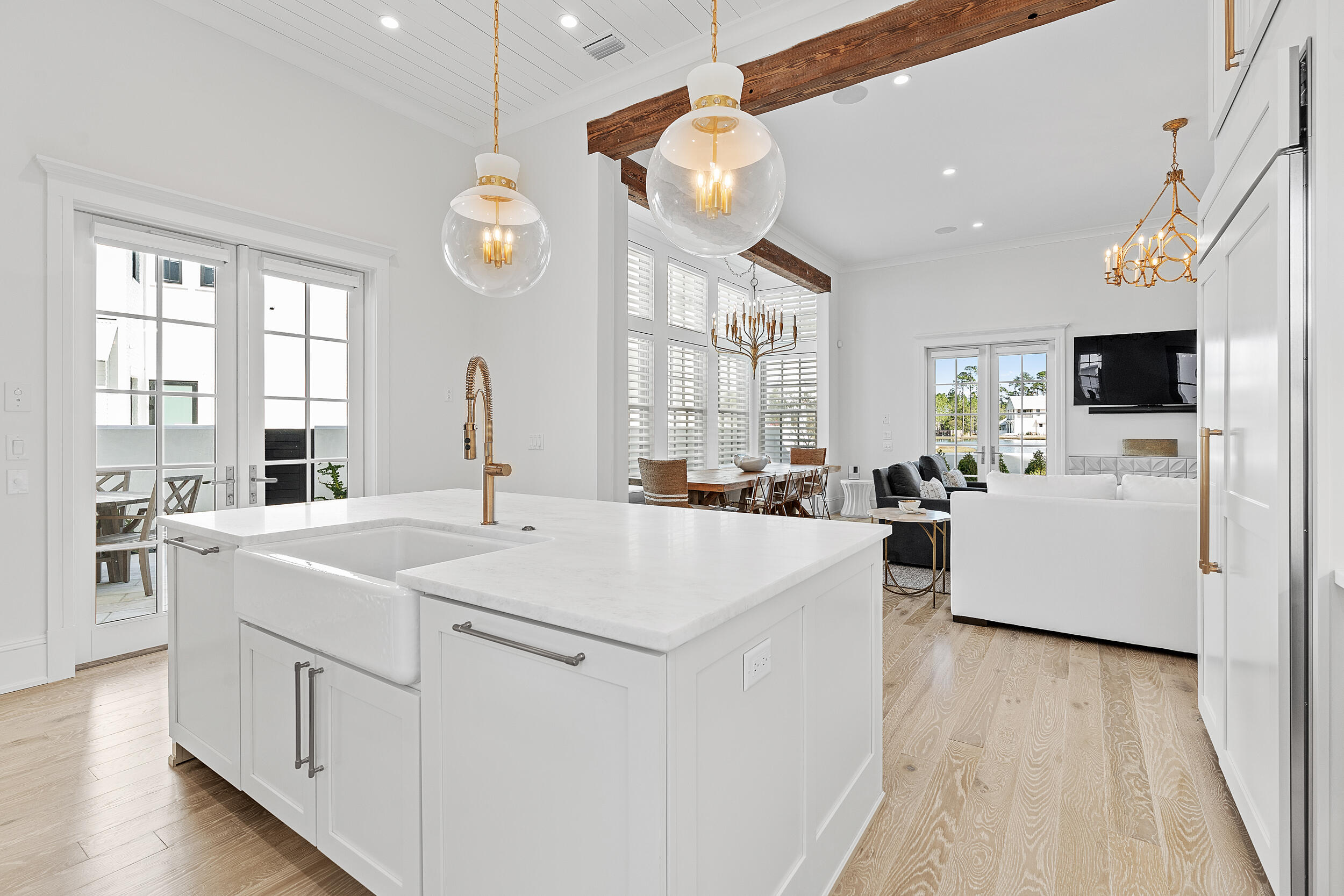 CHURCHILL OAKS - Residential
