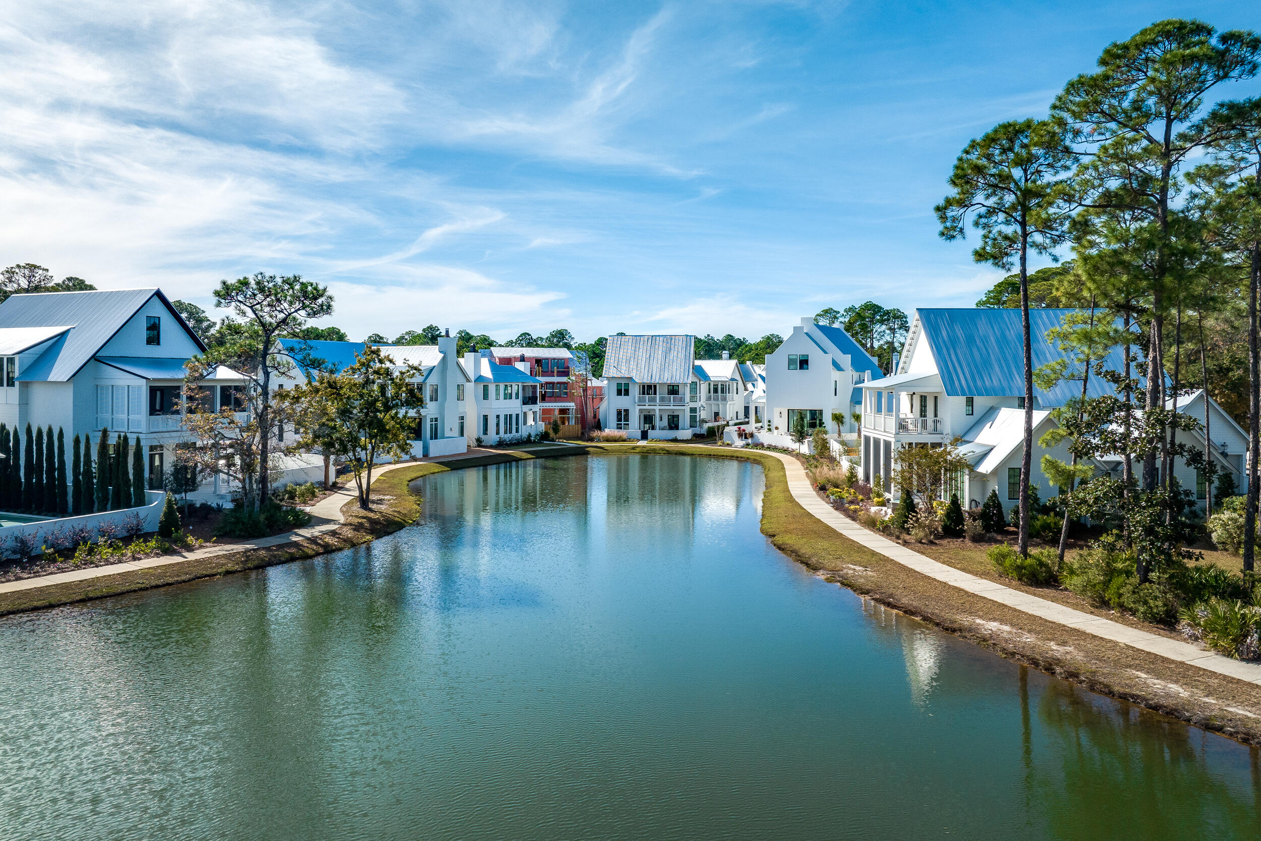 CHURCHILL OAKS - Residential