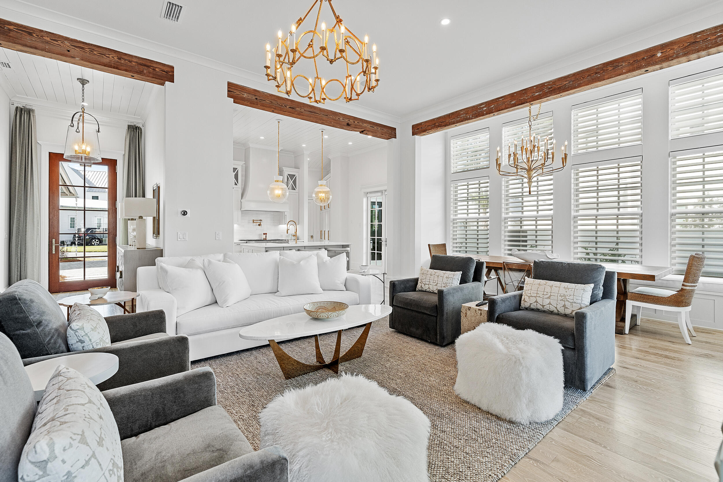 CHURCHILL OAKS - Residential