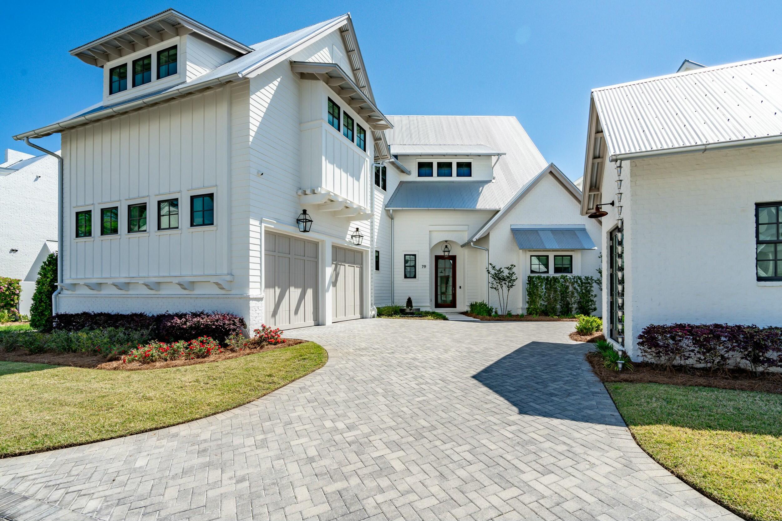 CHURCHILL OAKS - Residential