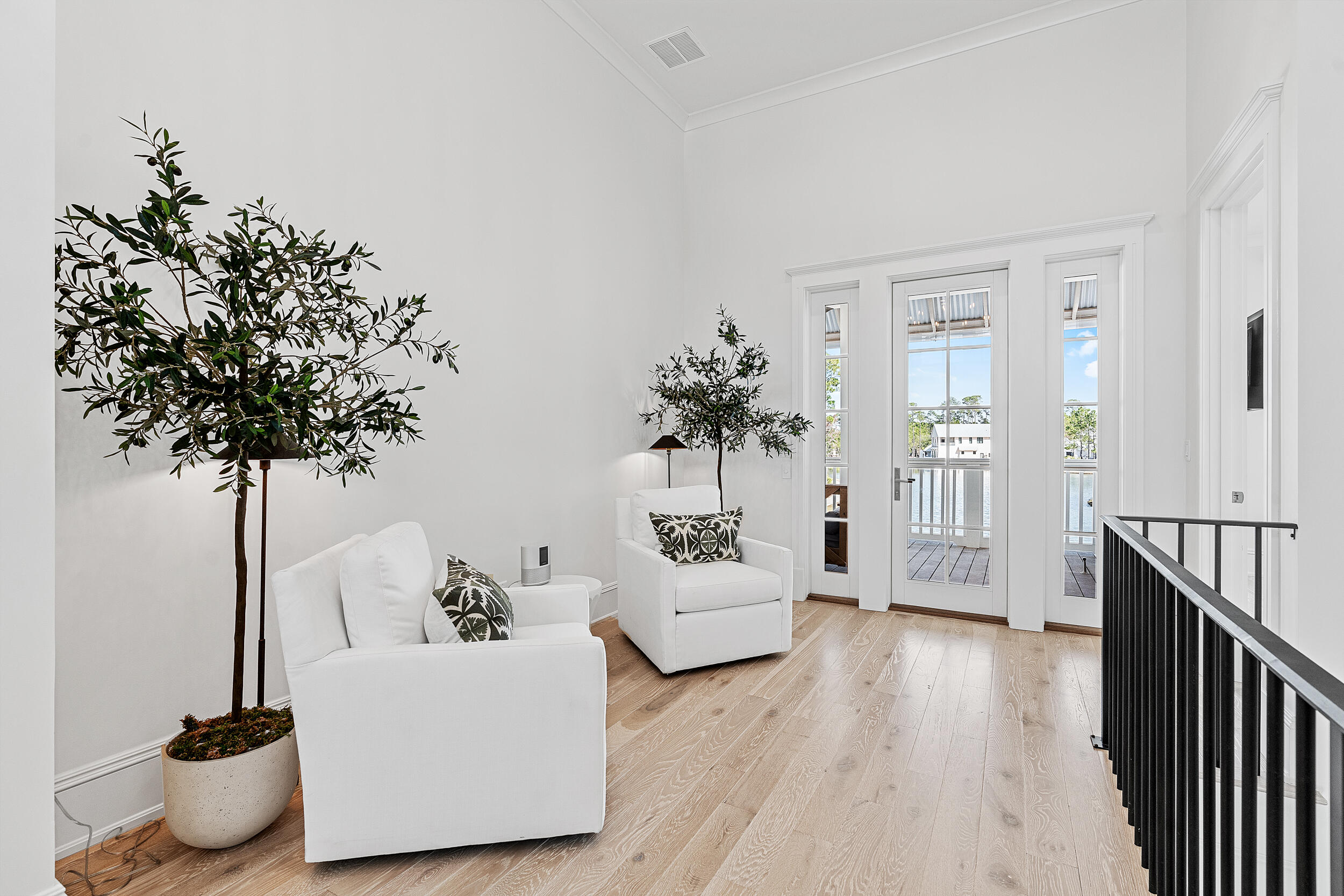 CHURCHILL OAKS - Residential