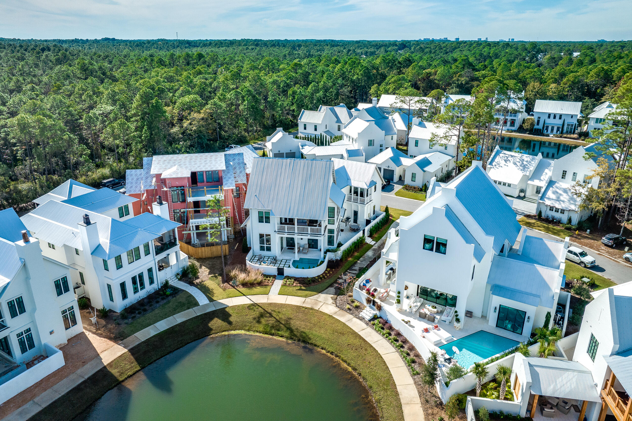 CHURCHILL OAKS - Residential