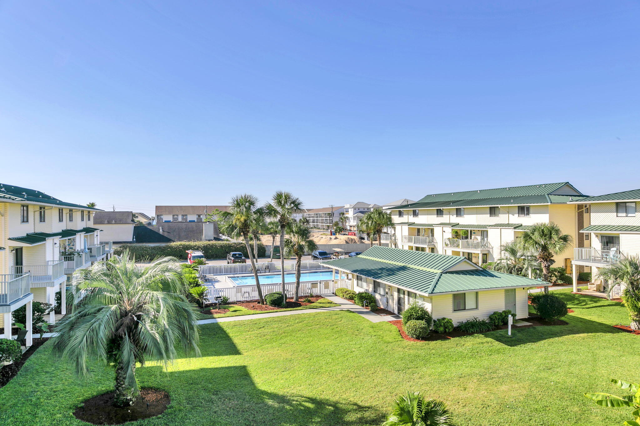 SANDPRINTS CONDO - Residential