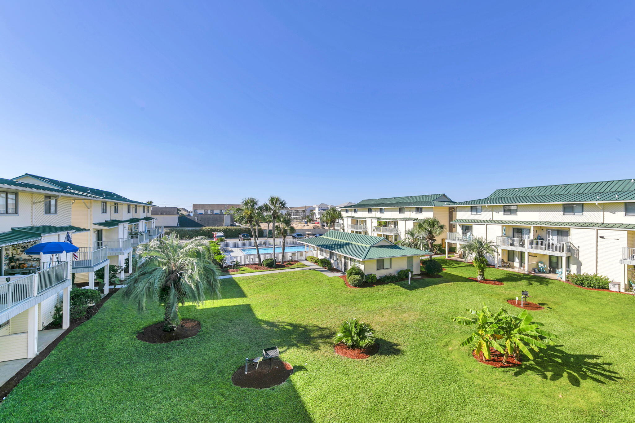 SANDPRINTS CONDO - Residential