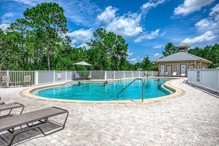 SEAGROVE HIGHLANDS - Residential