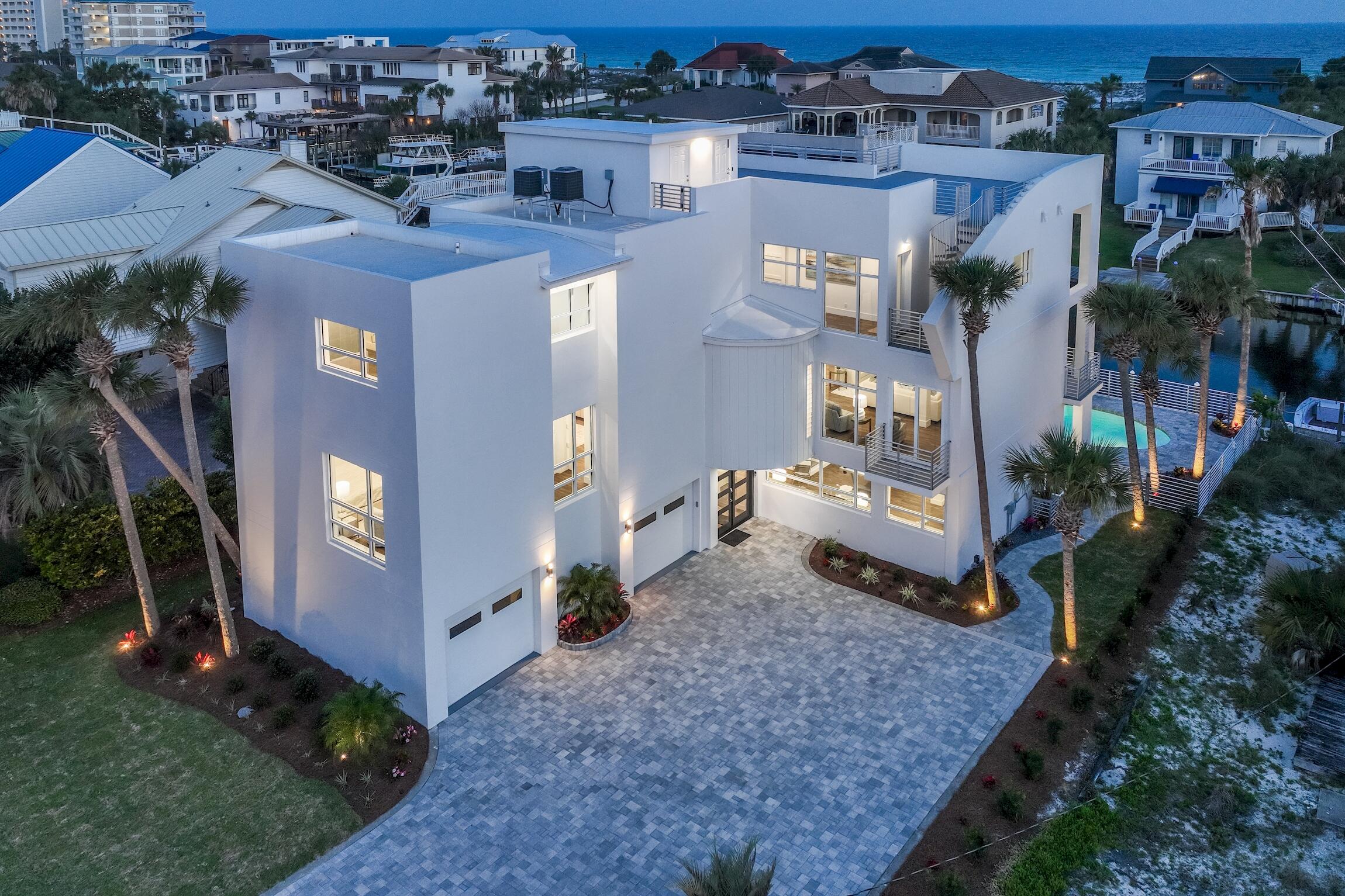 HOLIDAY ISLE - Residential