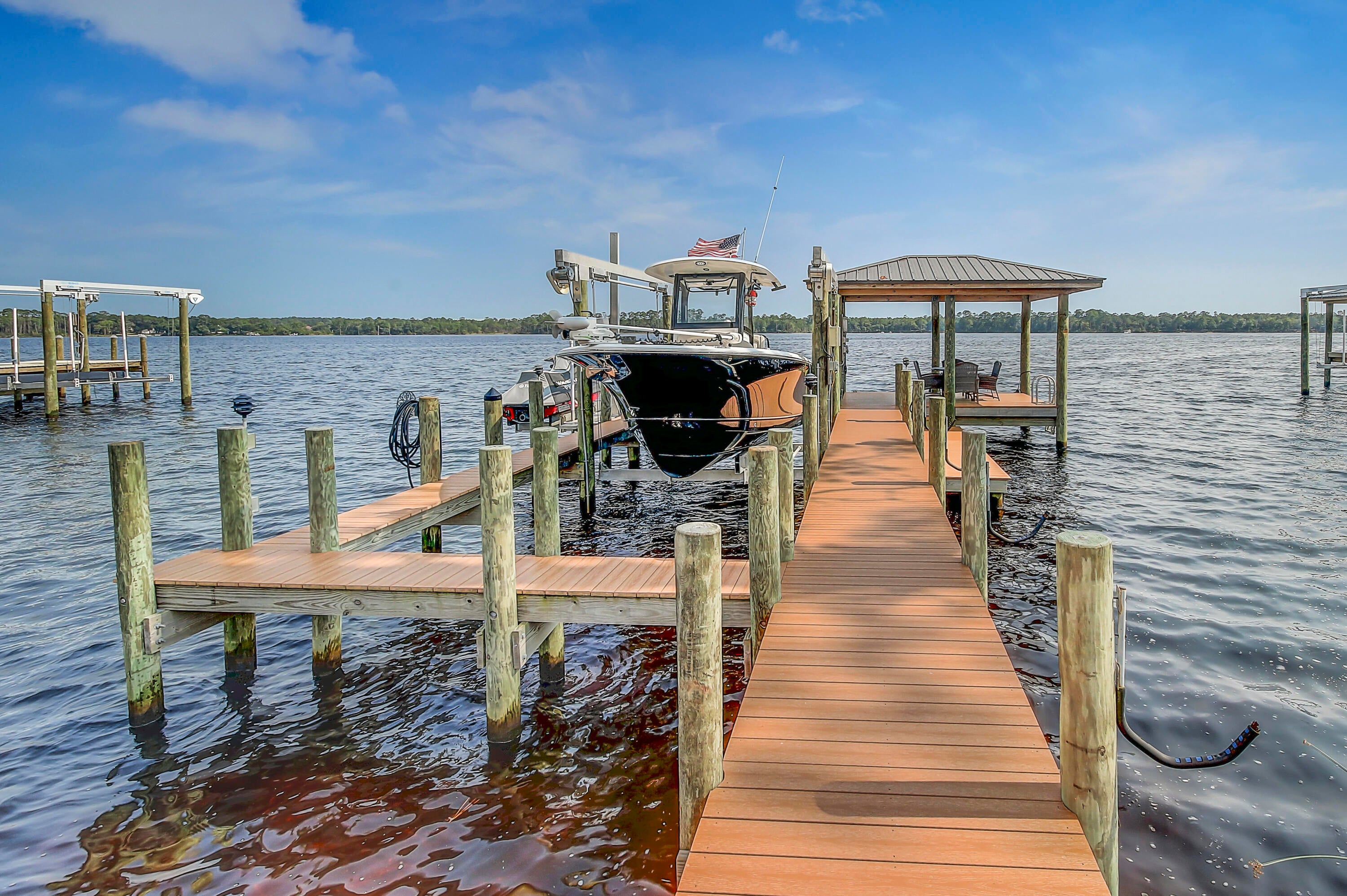WATER'S EDGE - Residential