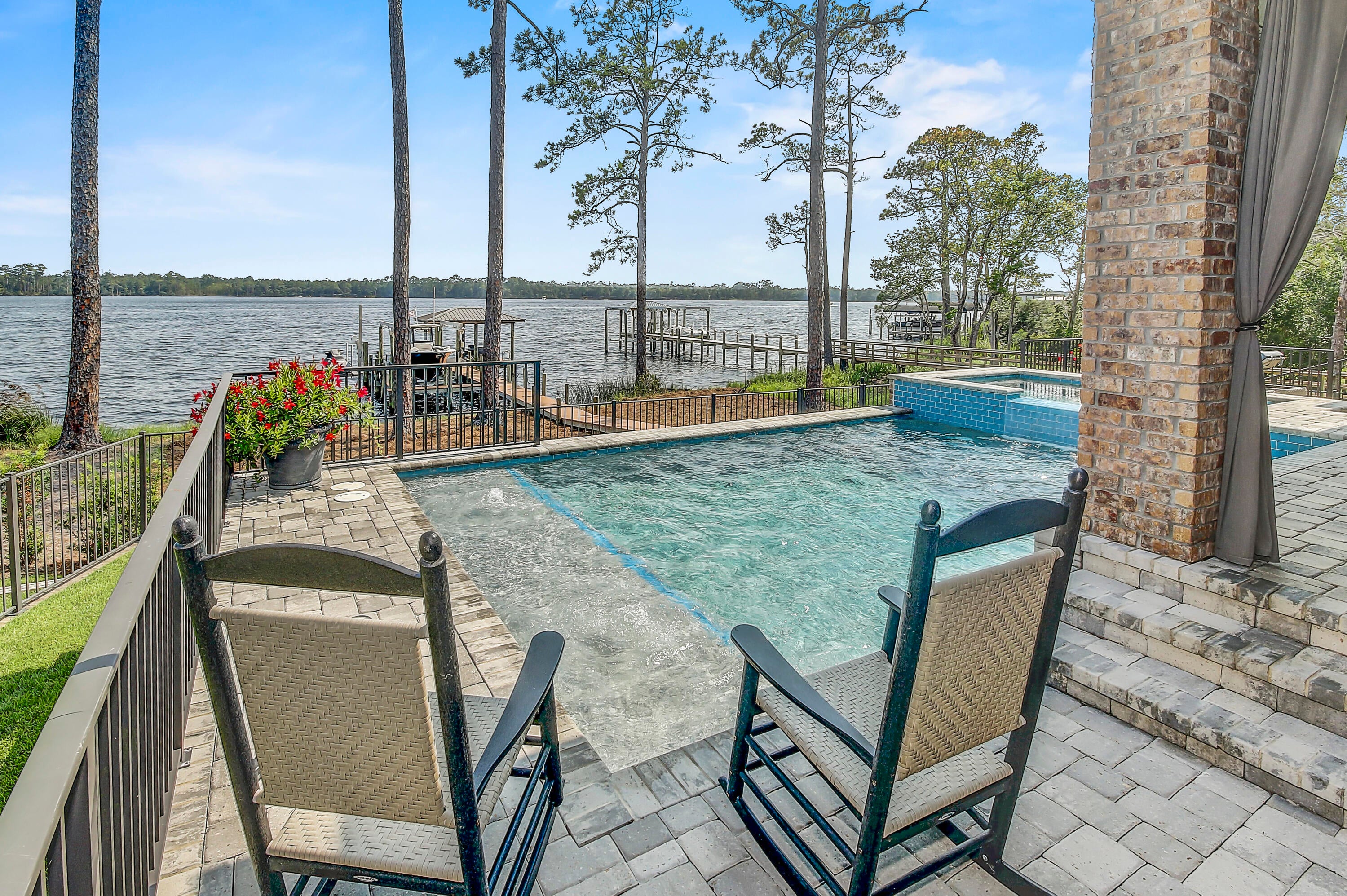 WATER'S EDGE - Residential