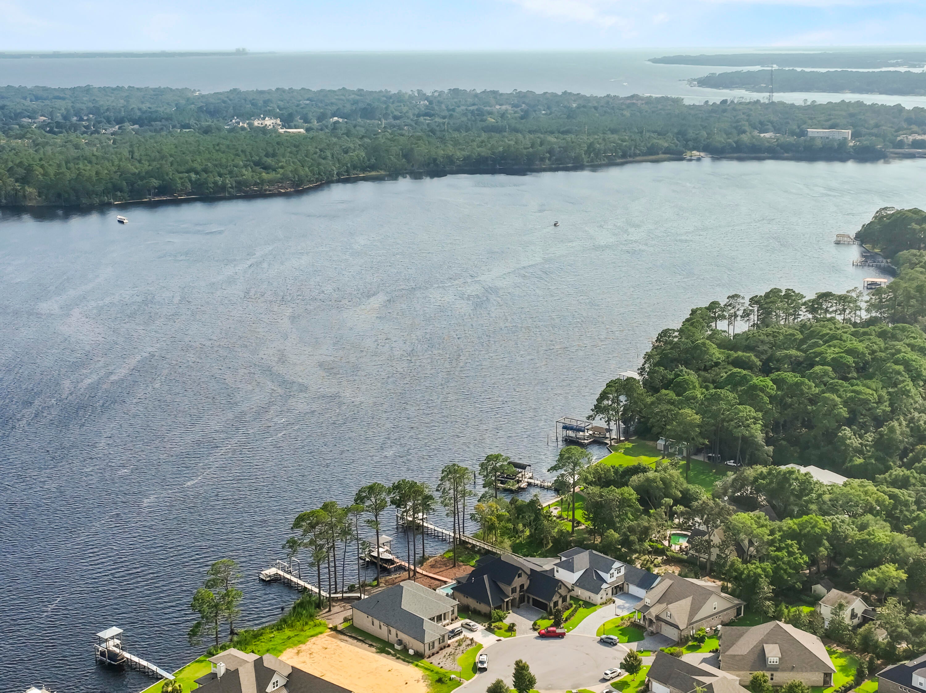WATER'S EDGE - Residential