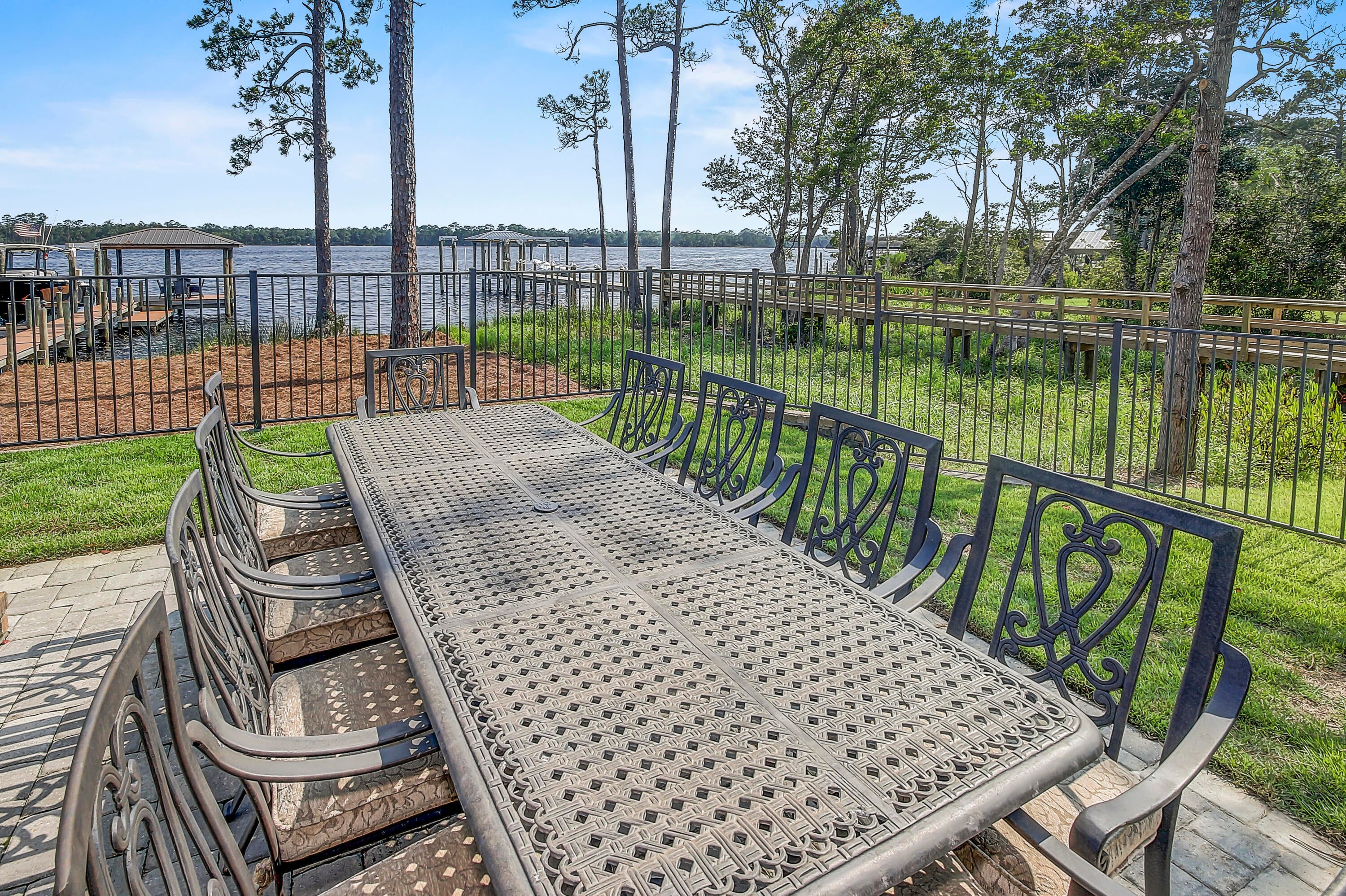 WATER'S EDGE - Residential