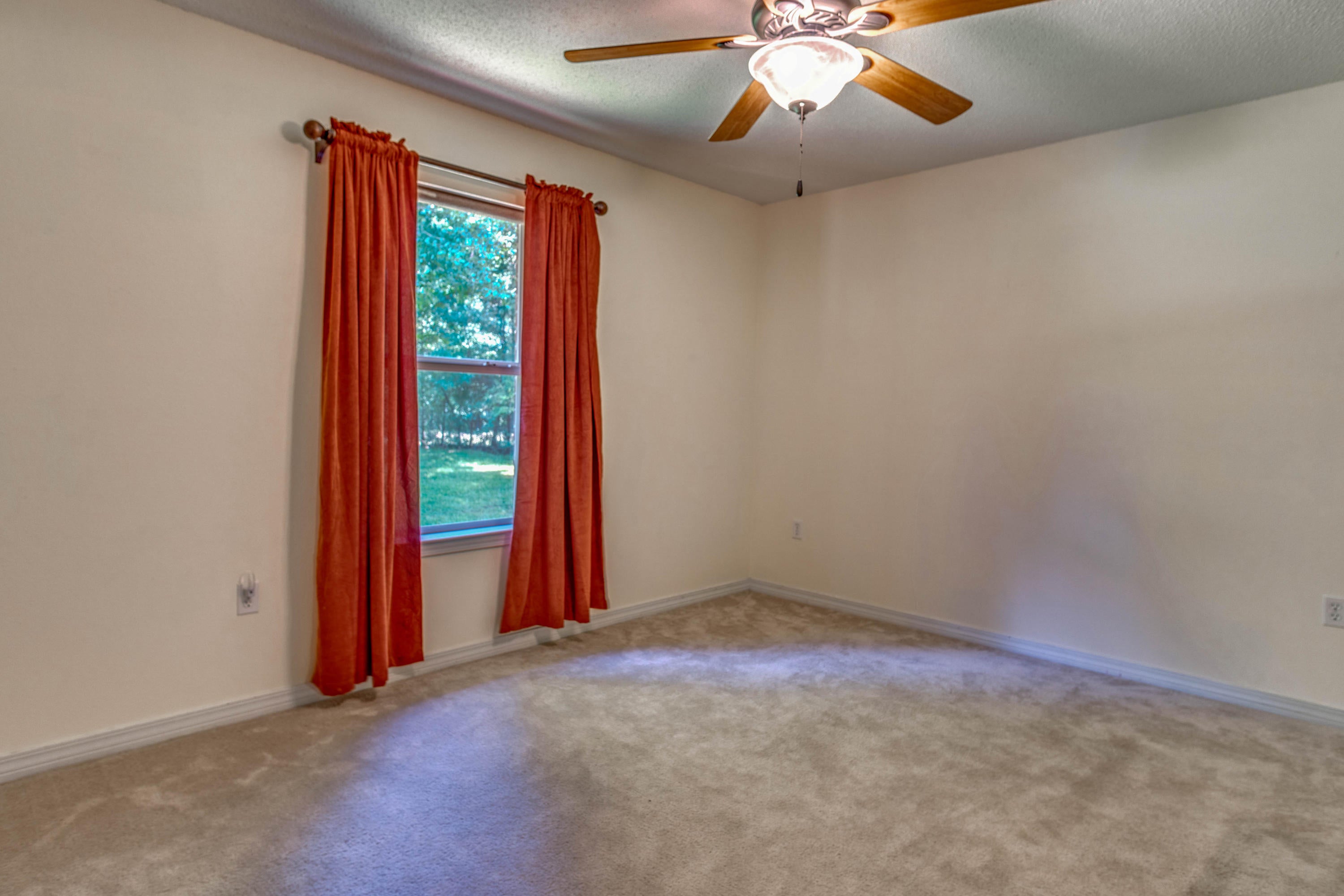 COUNTRYWOOD EST - Residential
