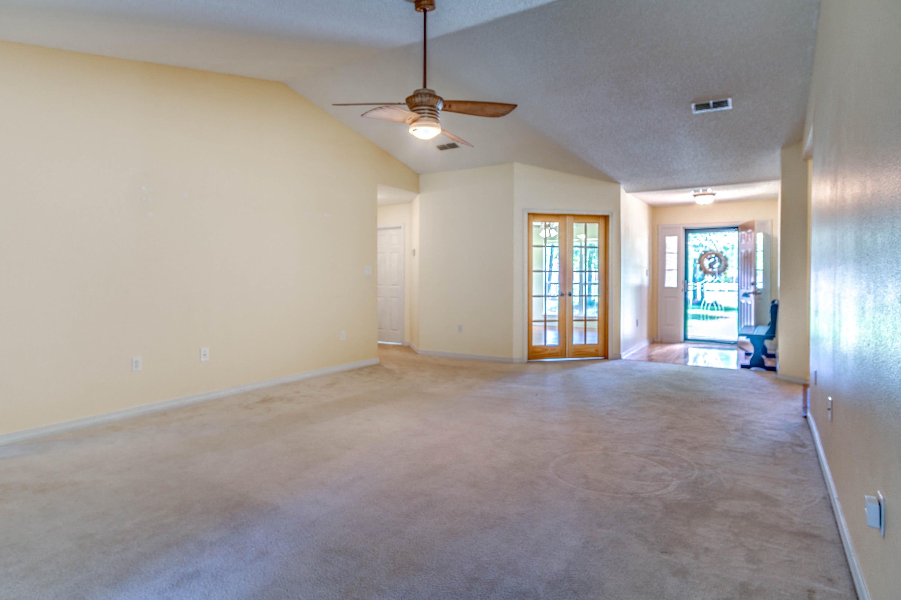 COUNTRYWOOD EST - Residential