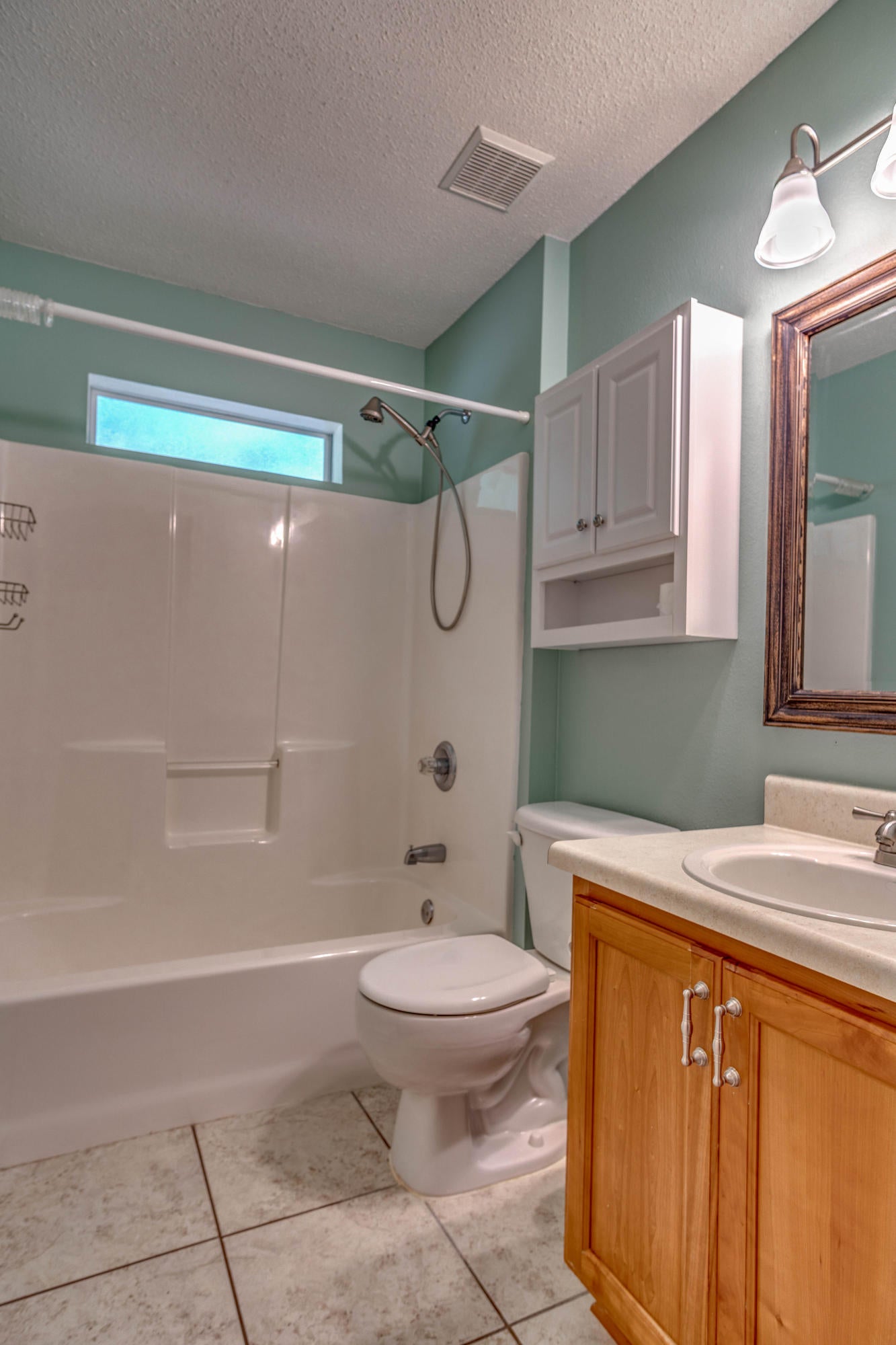 COUNTRYWOOD EST - Residential
