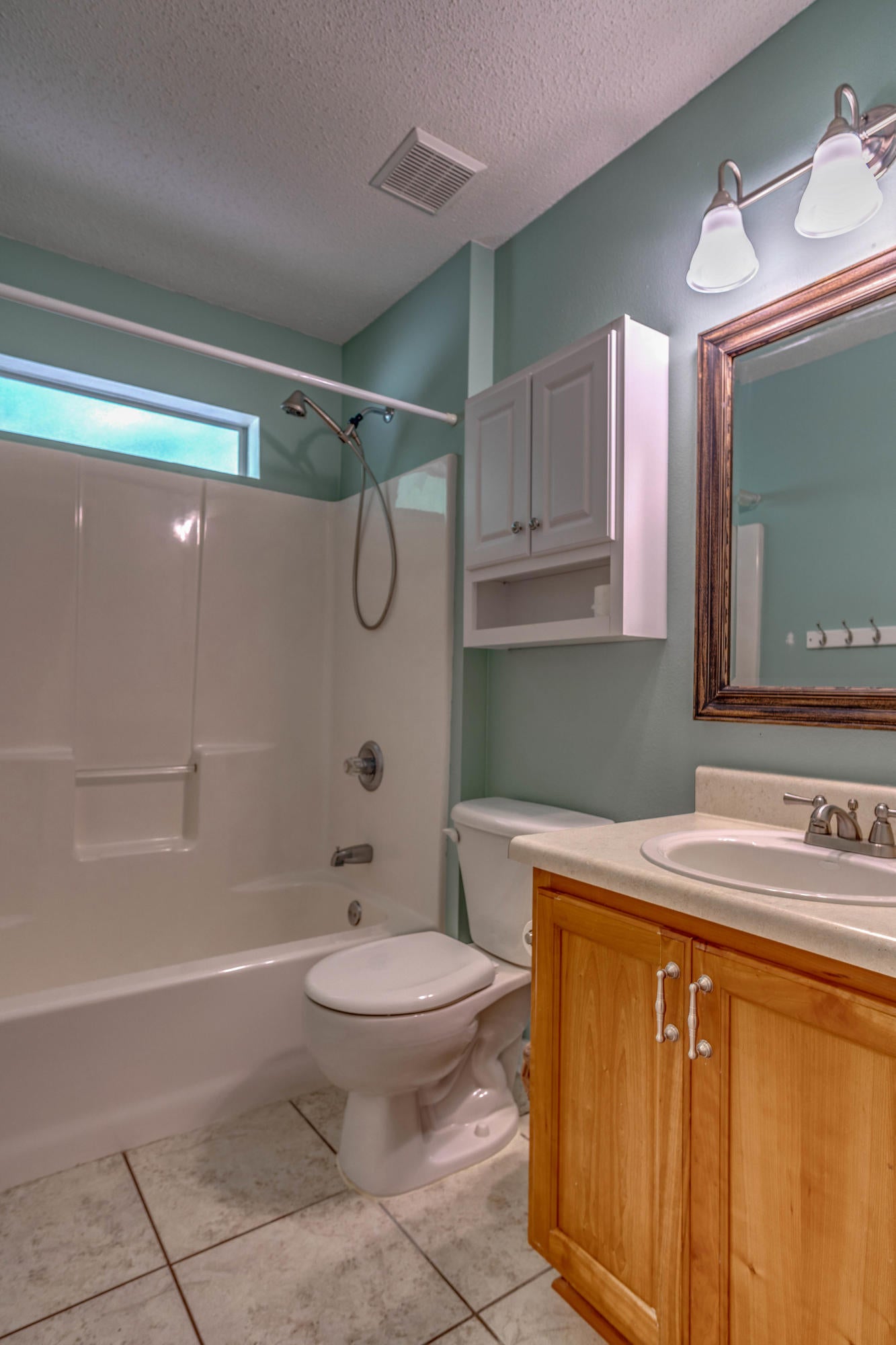 COUNTRYWOOD EST - Residential
