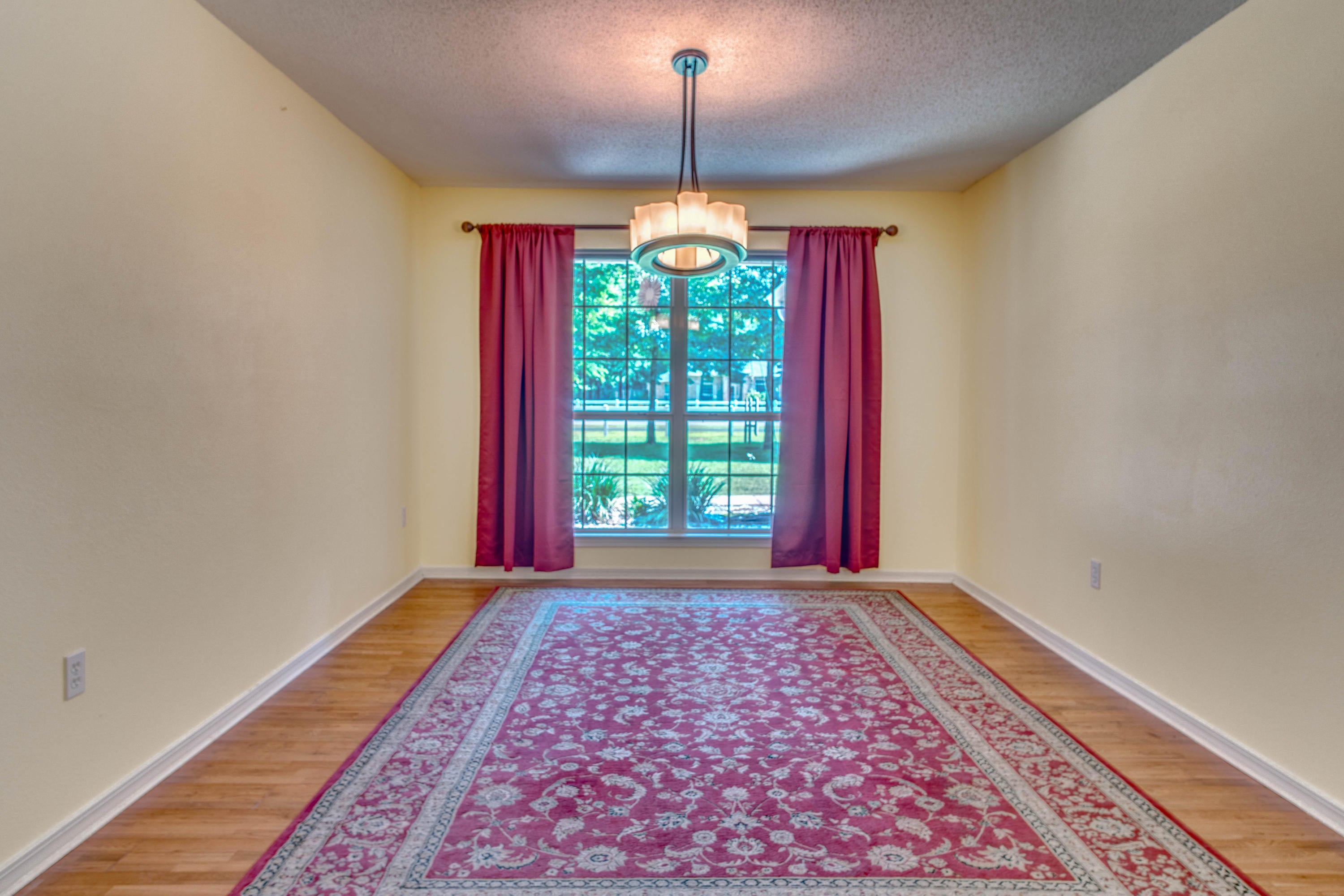 COUNTRYWOOD EST - Residential