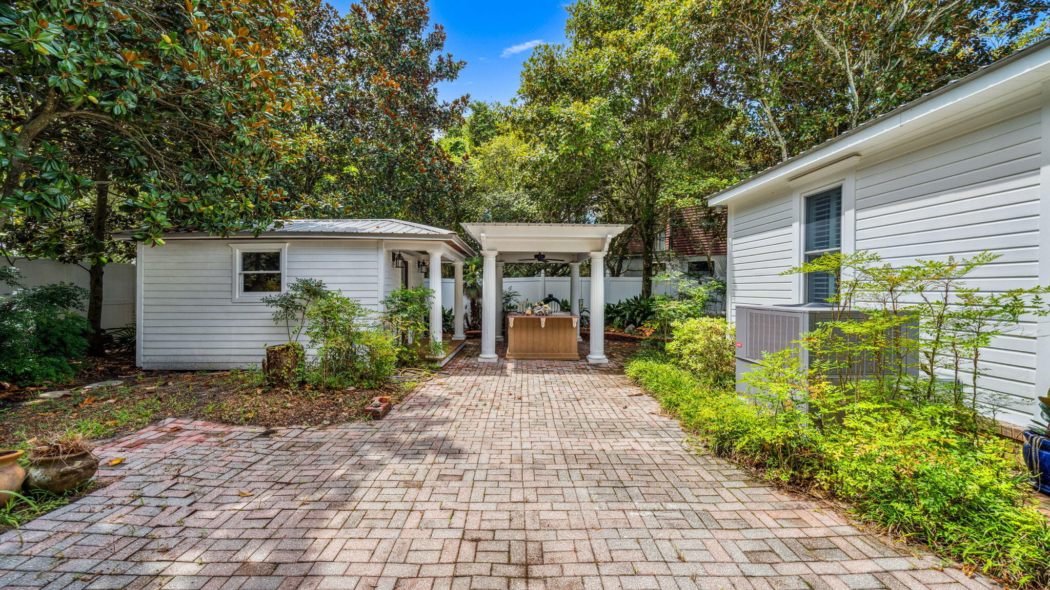 BLUE MOUNTAIN BEACH - Residential