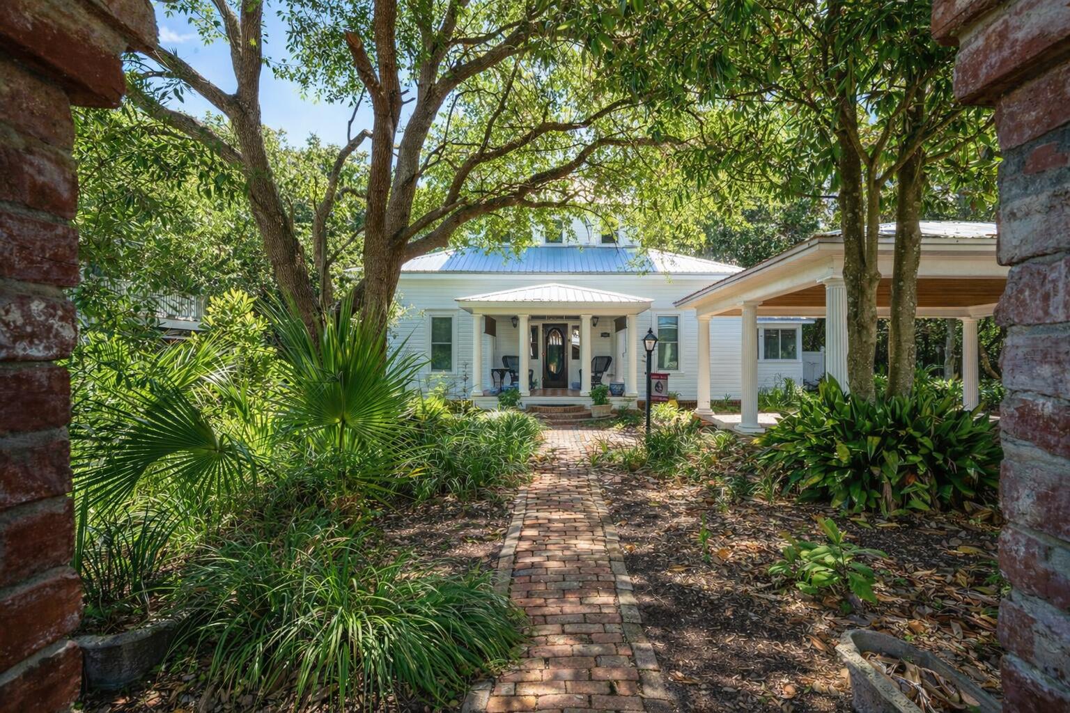 BLUE MOUNTAIN BEACH - Residential