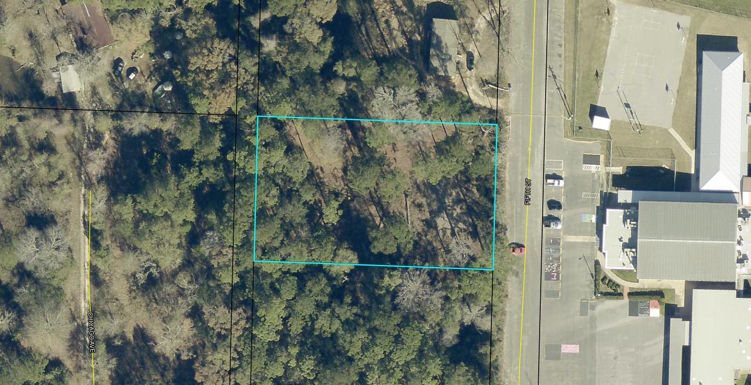 NO RECORDED SUBDIVISION - Land