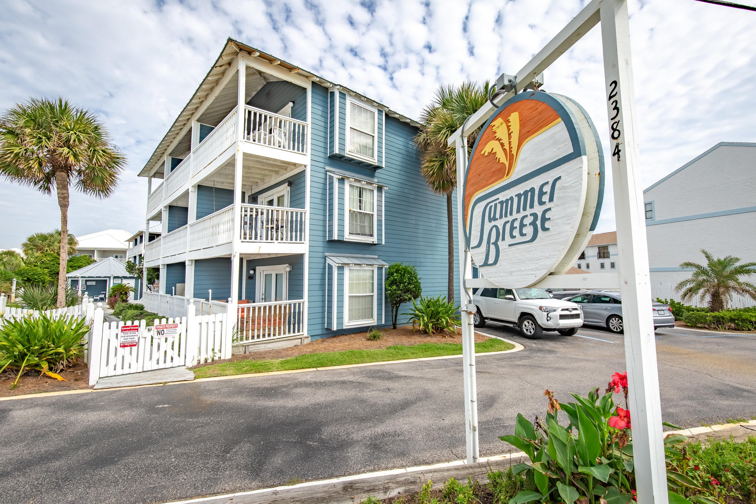 SUMMER BREEZE CONDO - Residential
