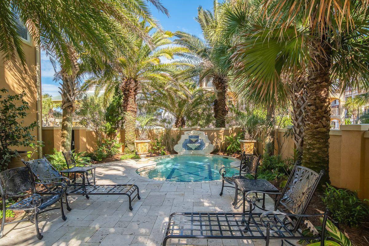 DESTINY BY THE SEA - Residential