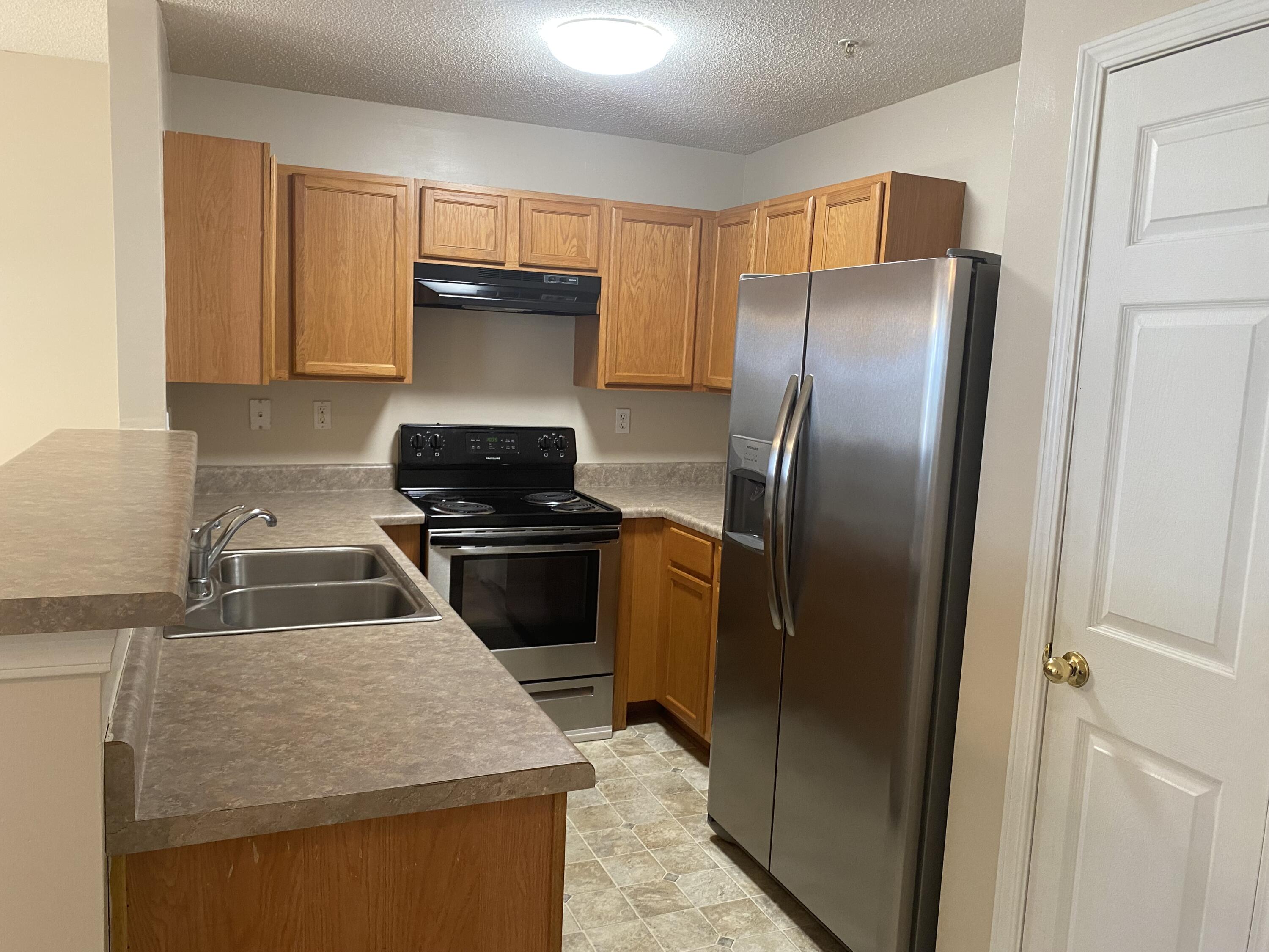ROLLING PINES - Residential Lease