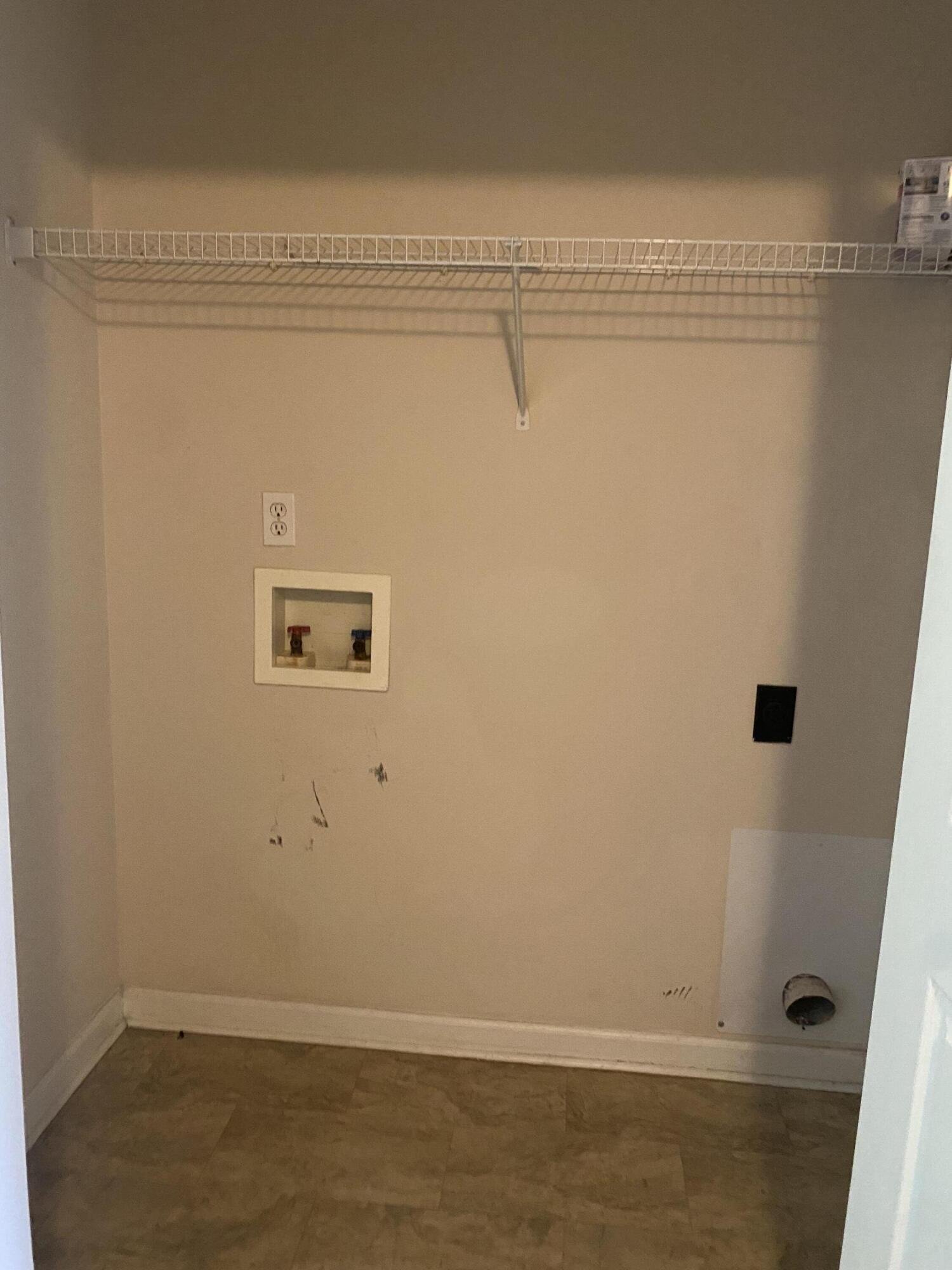 ROLLING PINES - Residential Lease