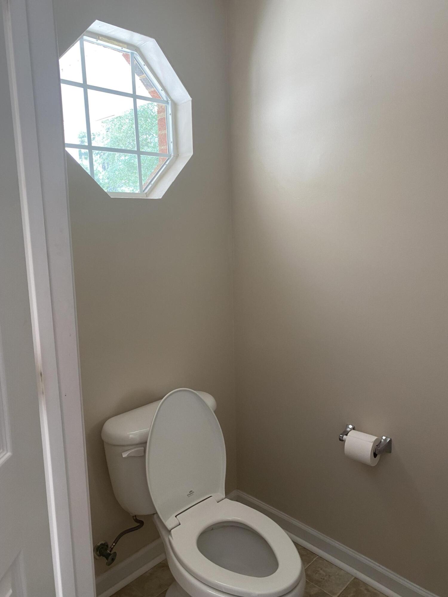 ROLLING PINES - Residential Lease