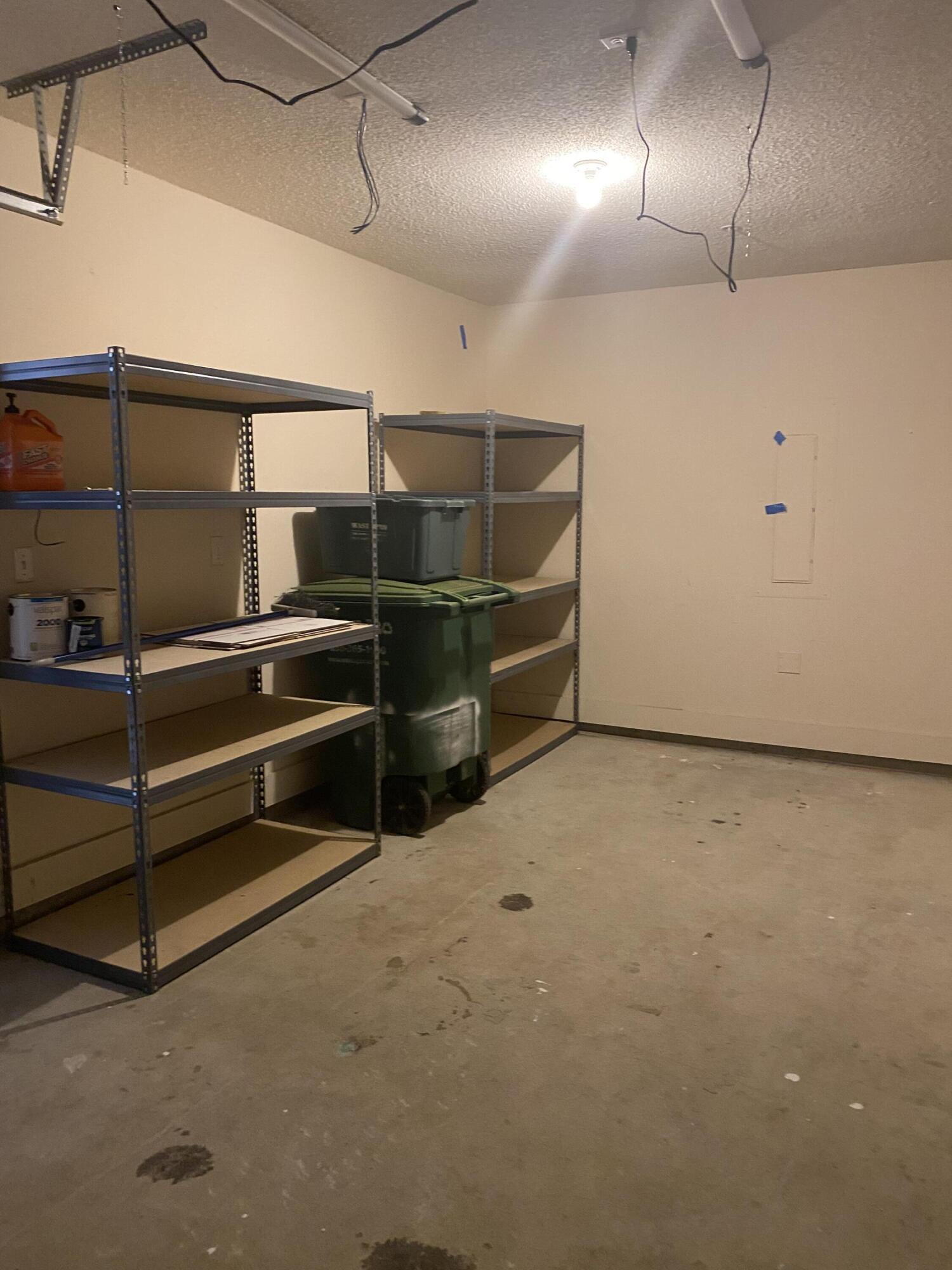 ROLLING PINES - Residential Lease