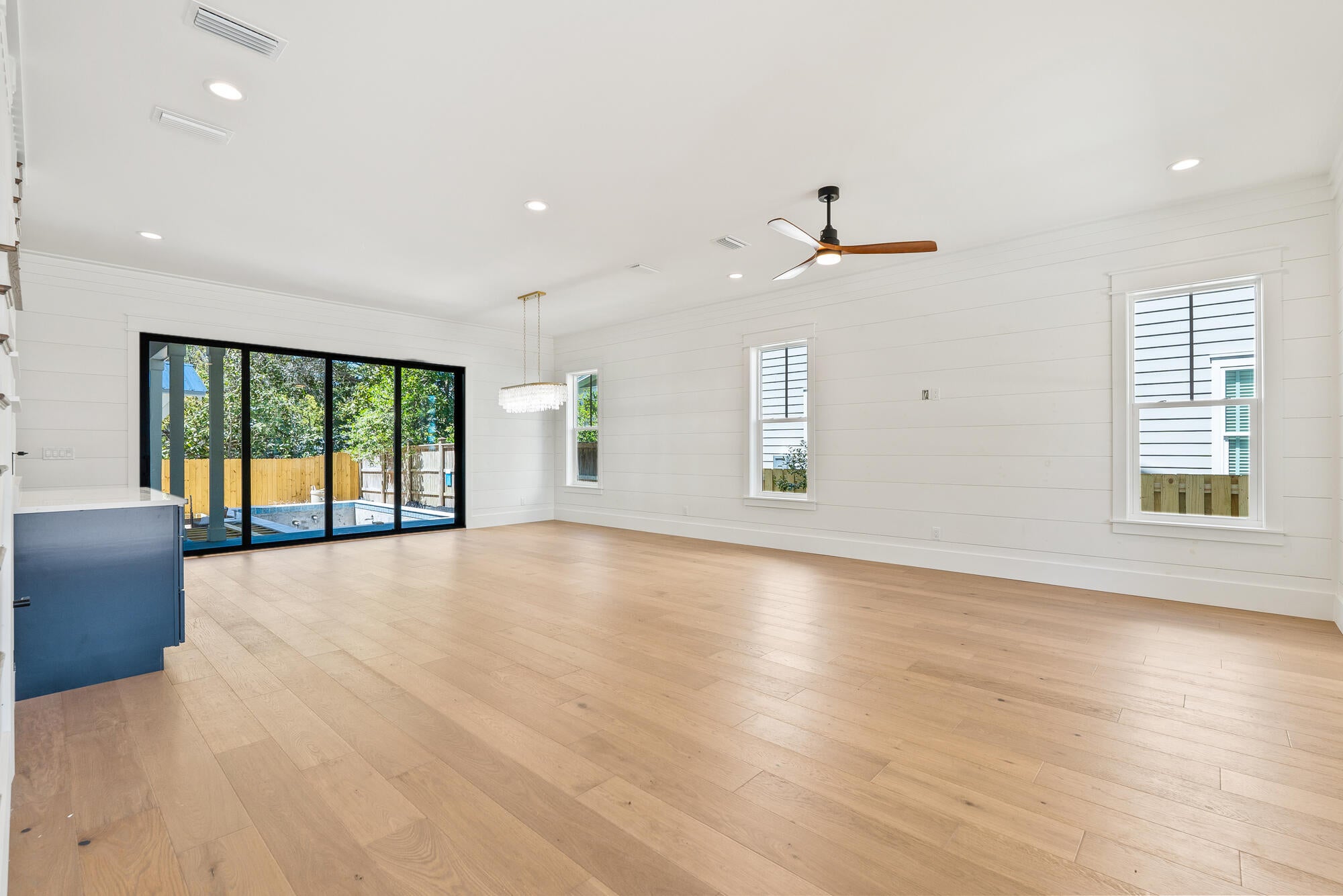 DALTON UNREC - Residential