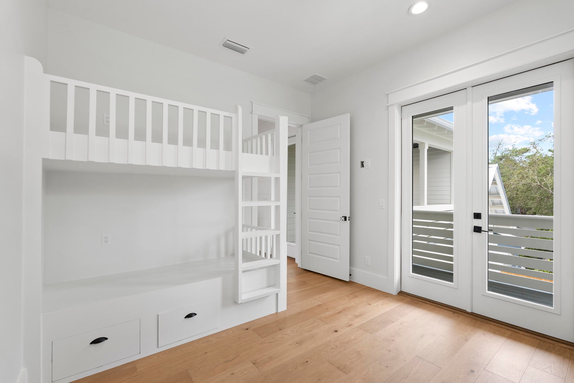 DALTON UNREC - Residential
