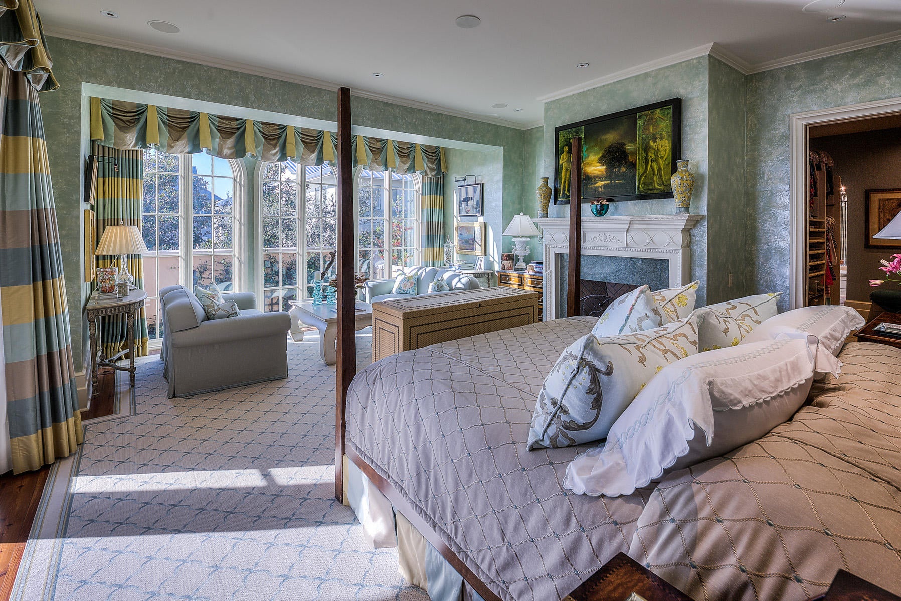 RETREAT THE - Residential